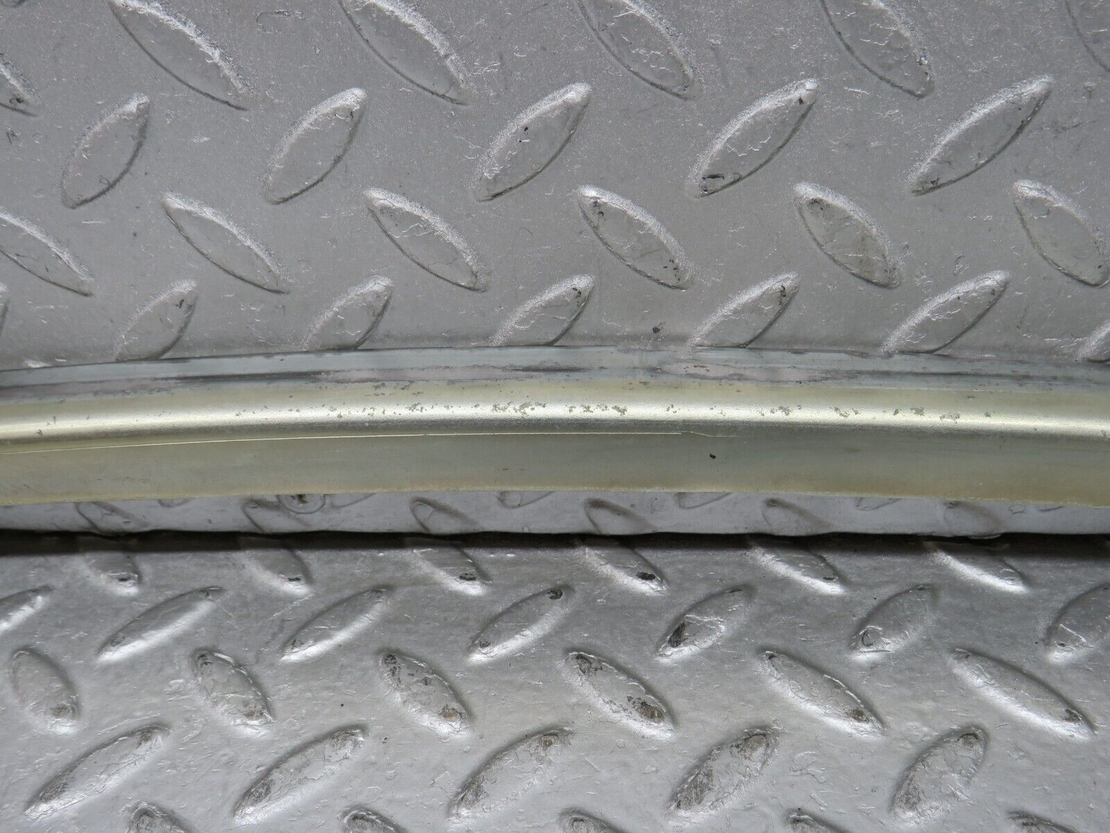 37800 Mercedes-Benz A124 320E Cabriolet Front Left Window Channel