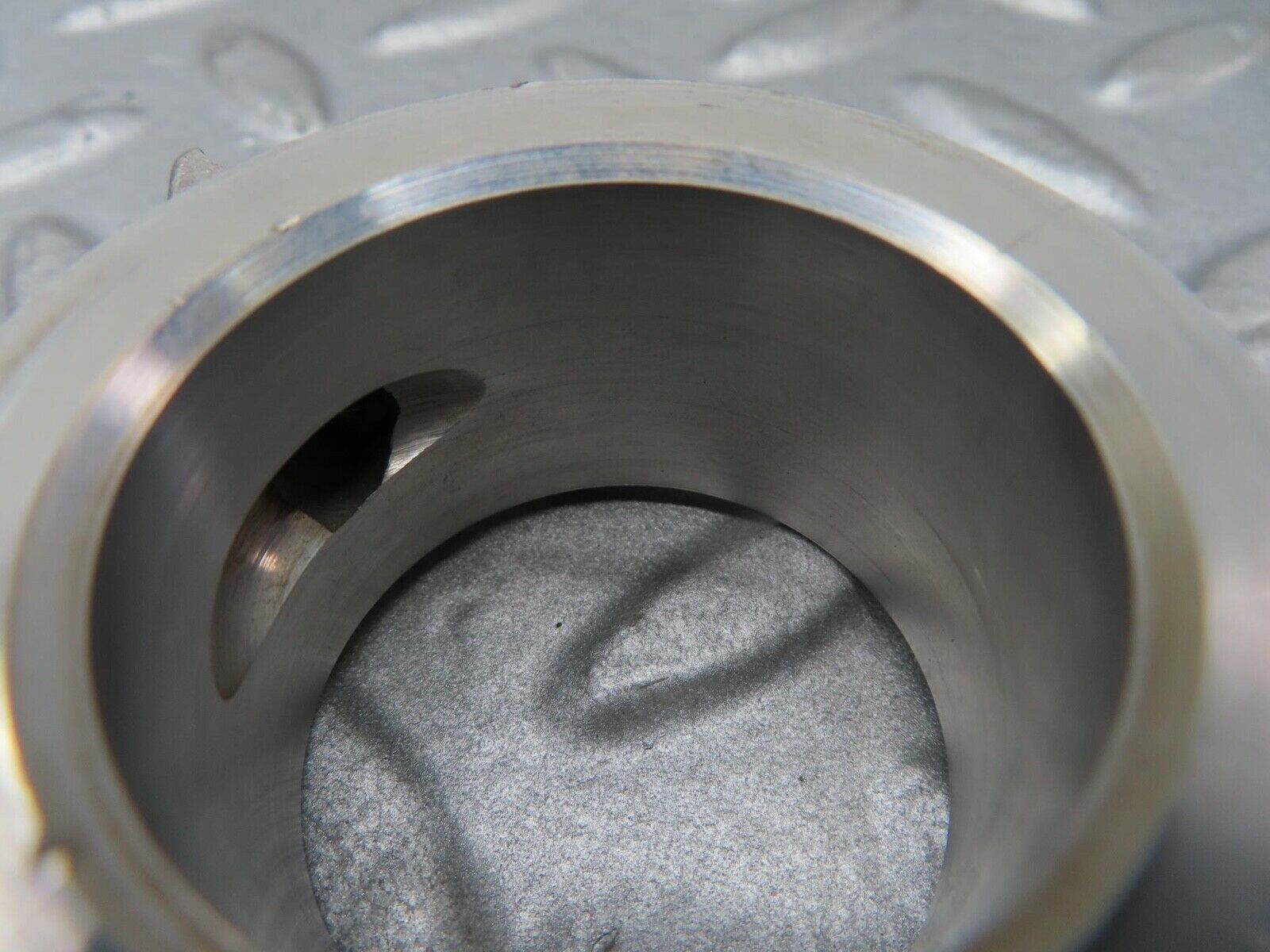 16549 Mercedes-Benz C107 350SLC Coupe Camshaft Tower Bearing 1160511810