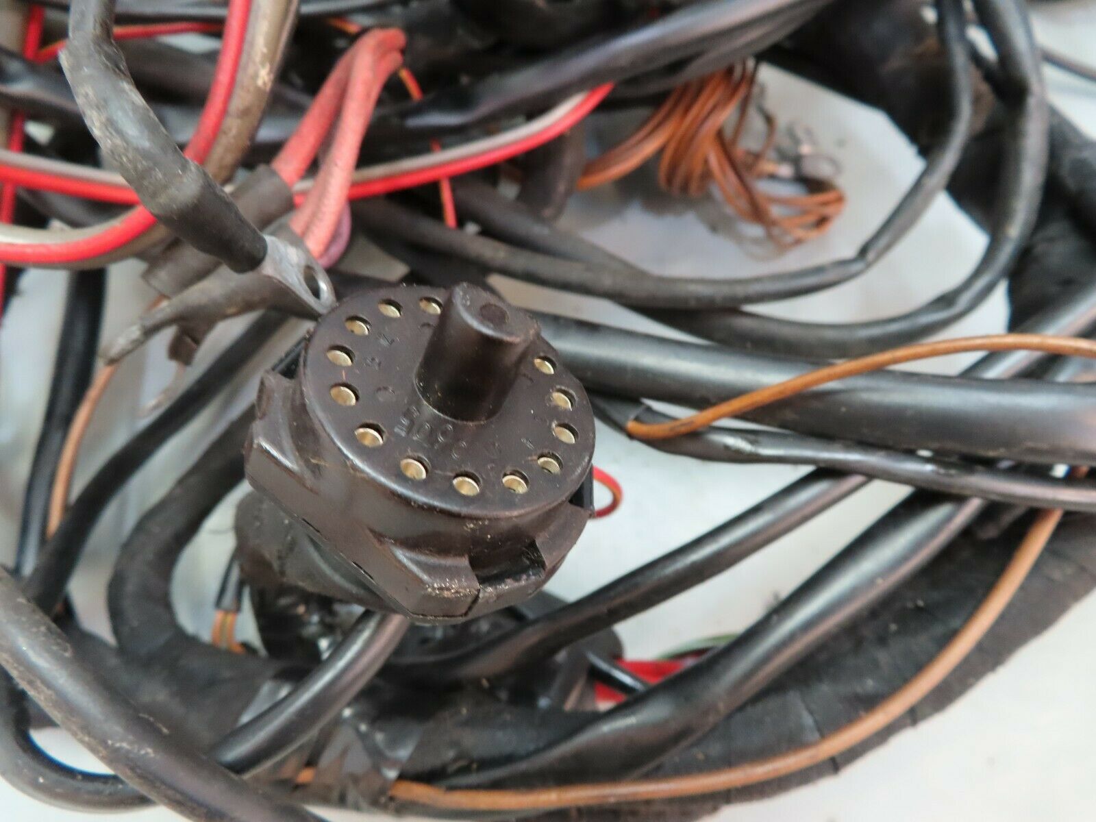 5943 Mercedes-Benz W123 200 Engine Chassis Body Wire Wiring Harness