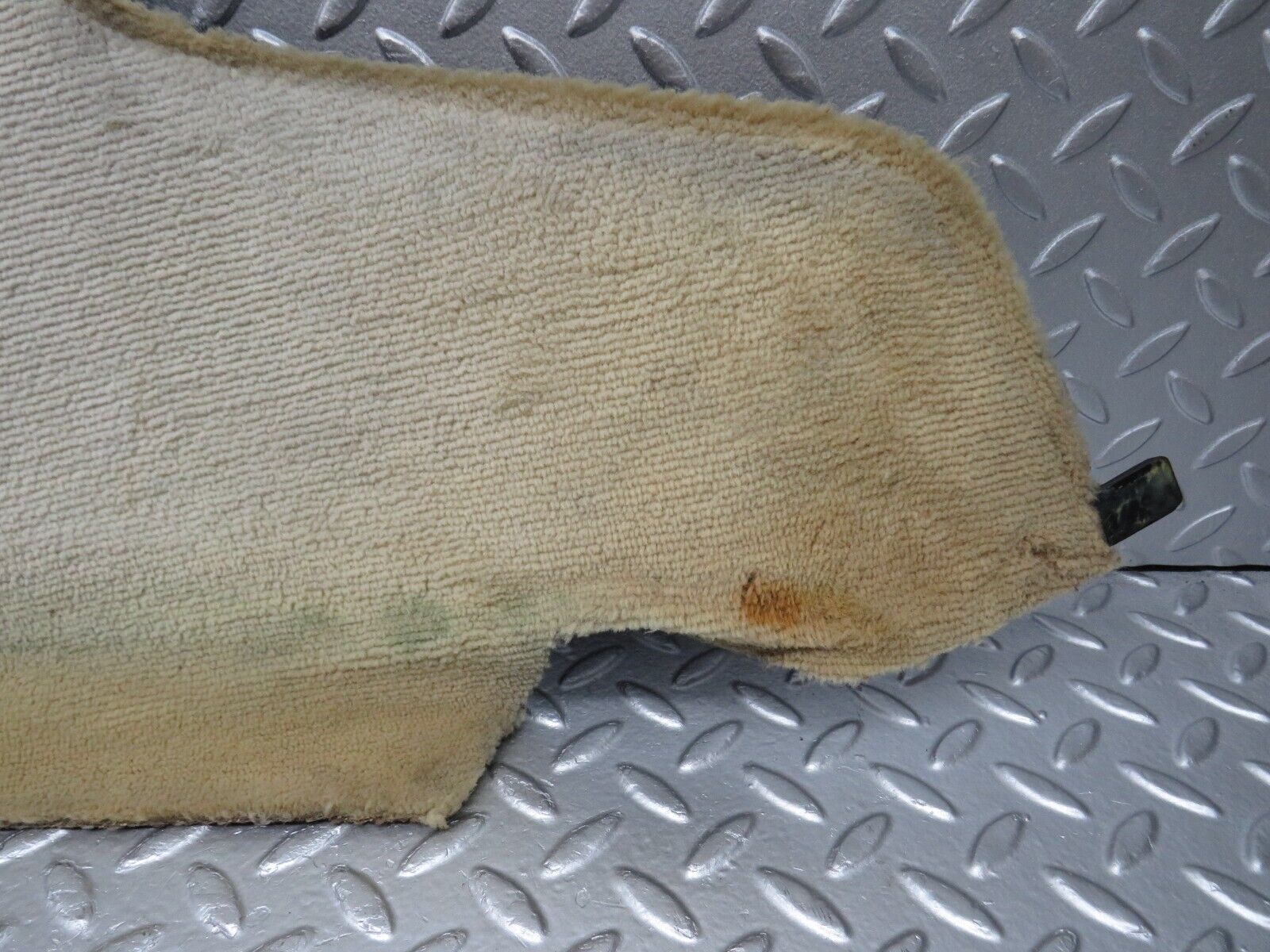 34382 Mercedes-Benz C126 380SEC Coupe Centre Console Carpet Left 1266831125