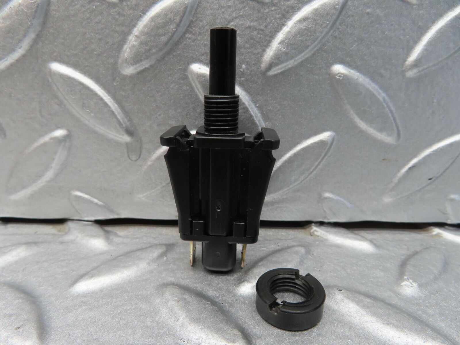 14130 Mercedes-Benz C107 280SLC Glove Box Light Switch 2018201110