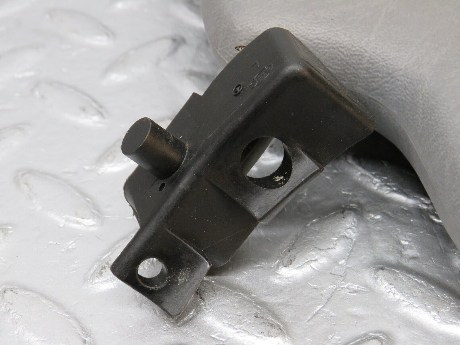 39391 Mercedes-Benz R129 320SL Coupe Sun Visor Left Side Grey