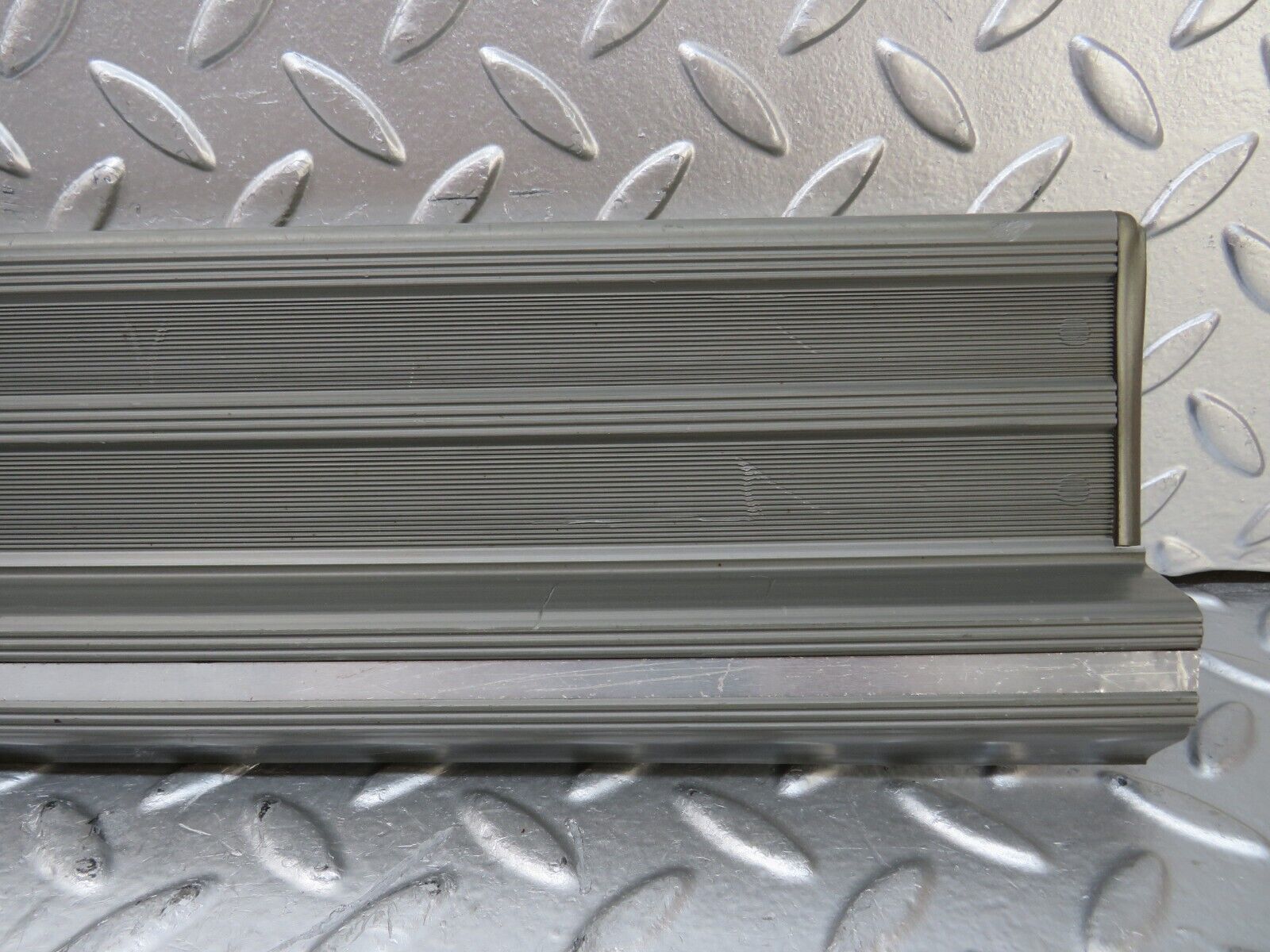 26279 Mercedes-Benz W116 450SE Rear Left Door Sill Grey