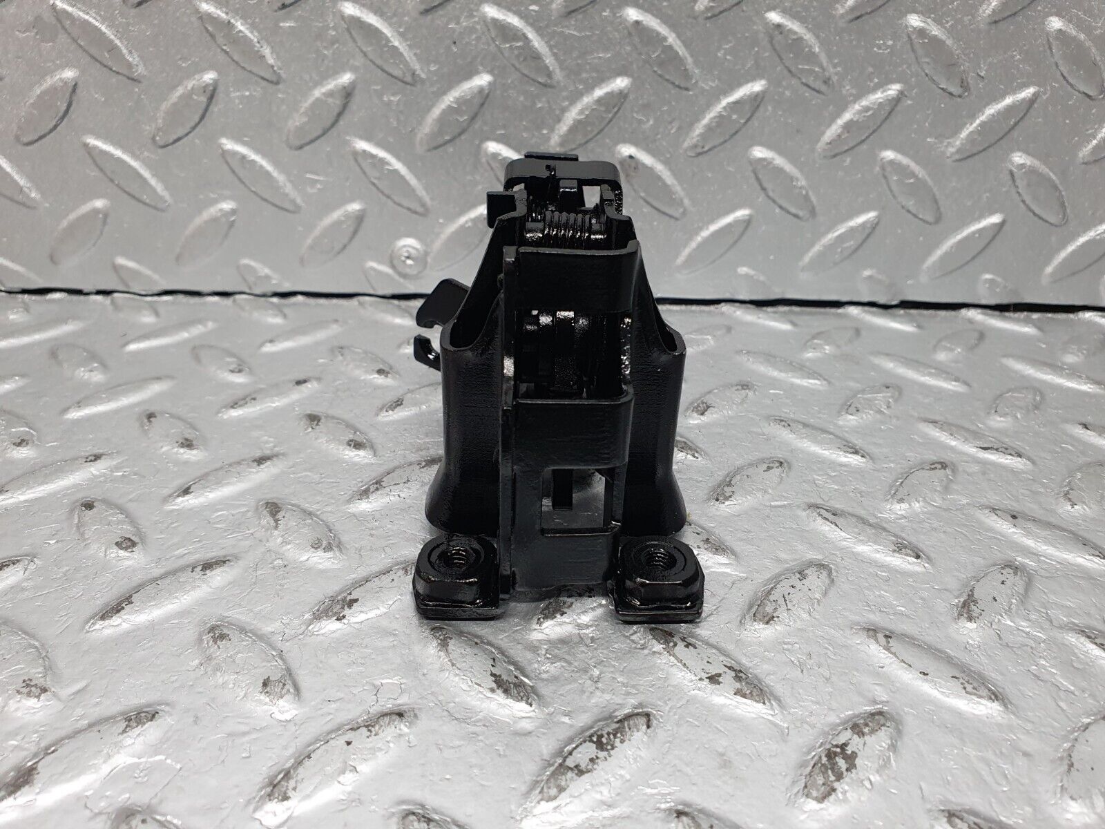 41150 Mercedes-Benz W126 300SE Lock Catch Right Side 1268801260