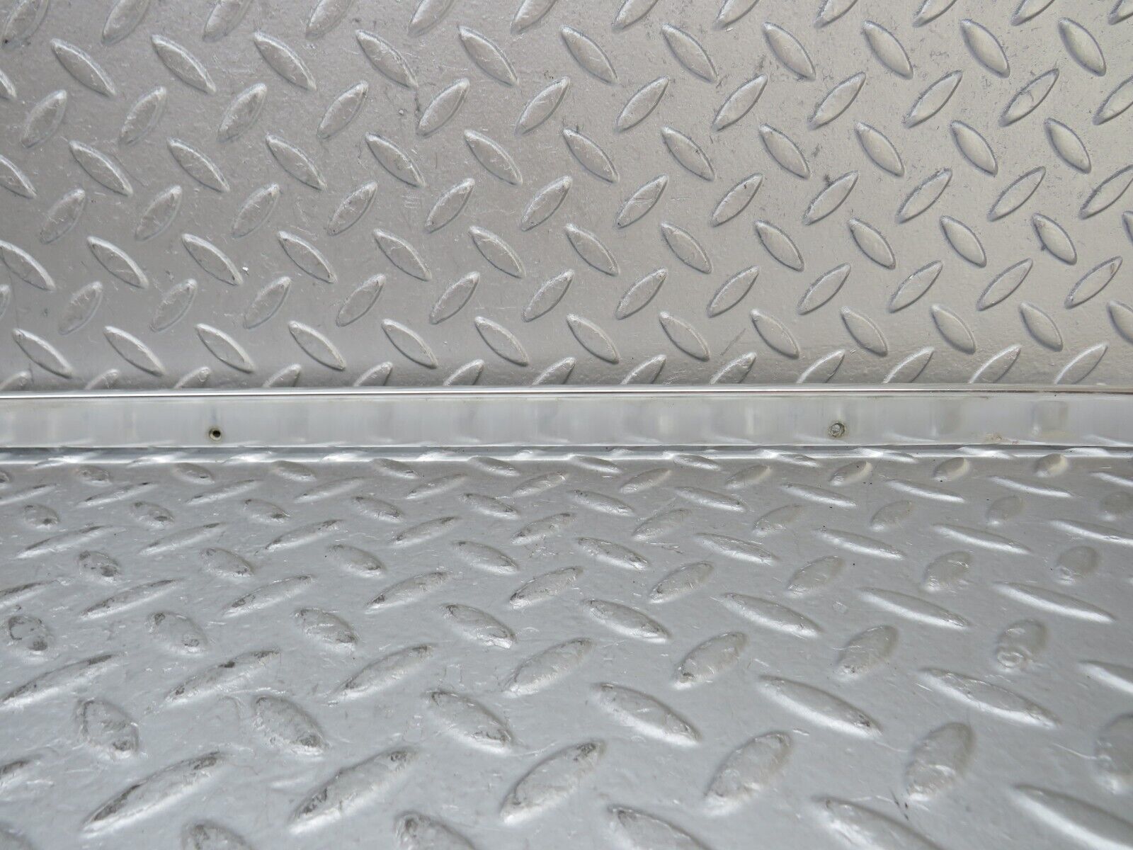 36324 Mercedes-Benz W126 420SE Roof Chrome Trim Right Side