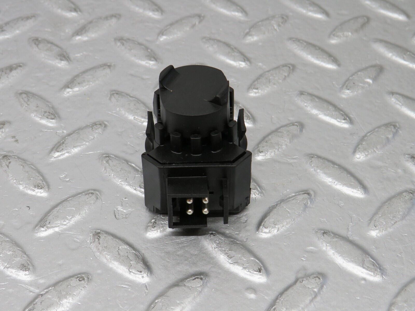 38836 Mercedes-Benz W201 190E 2.6L Kick Down Switch 0025452214