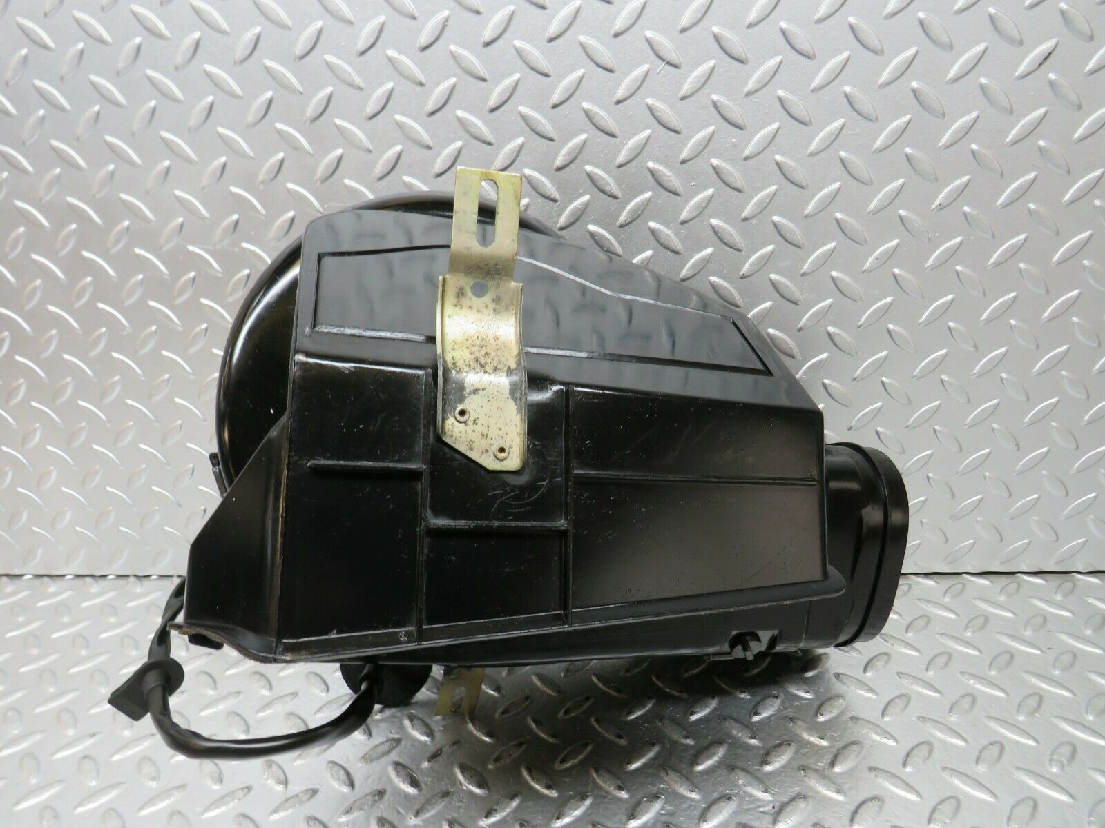 23304 Mercedes-Benz W116 350SE Heater Blower Motor With Housing 0130107012