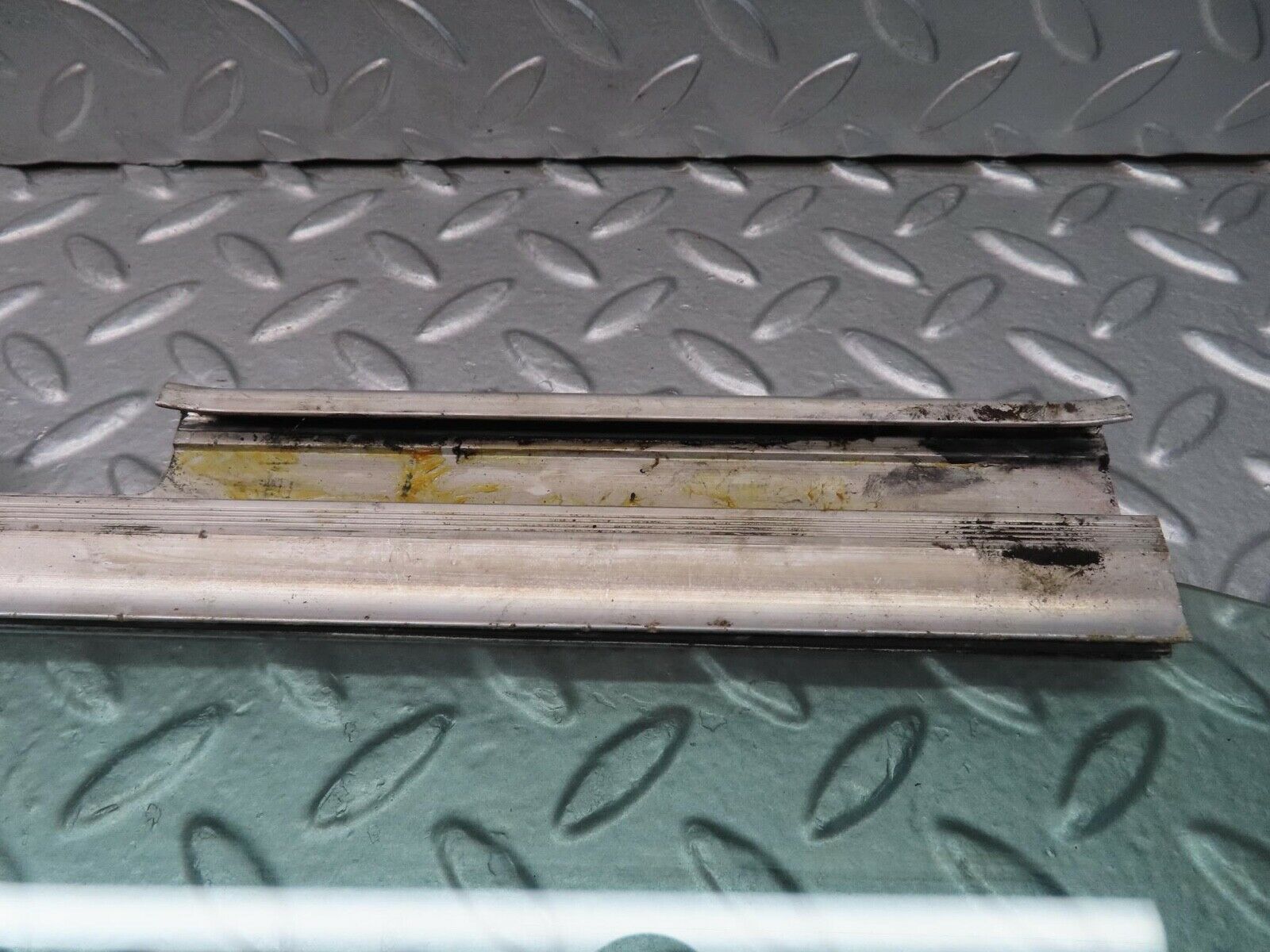 14791 Mercedes-Benz W201 190E Front Left Door Window Glass