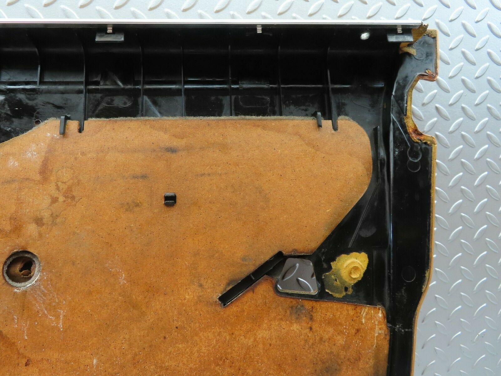 6056 Mercedes-Benz W126 380SE Front Left Door Card Palomino 1267270170