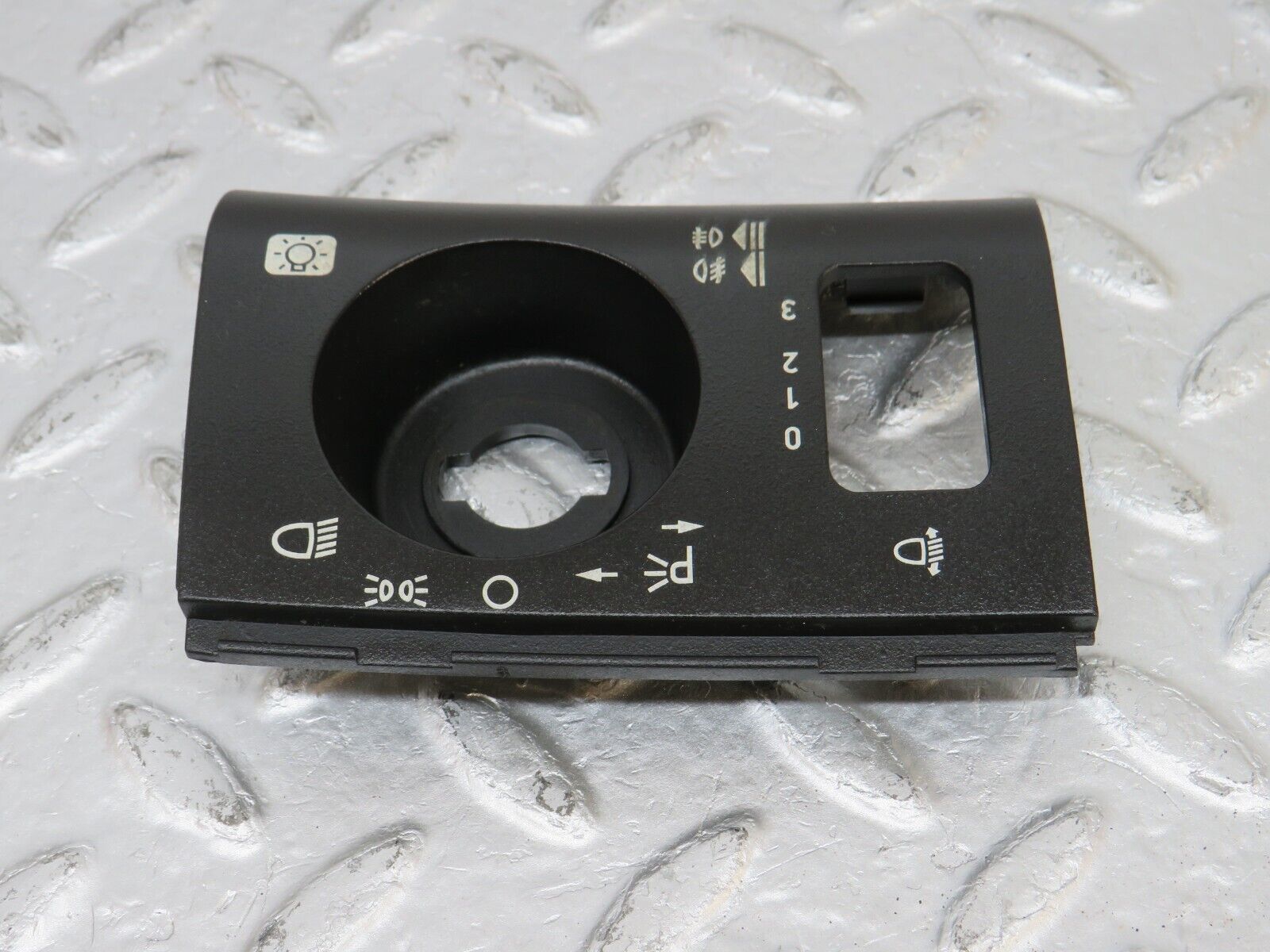 33314 Mercedes-Benz W202 C180 Headlight Switch Surround Cover 2026890380