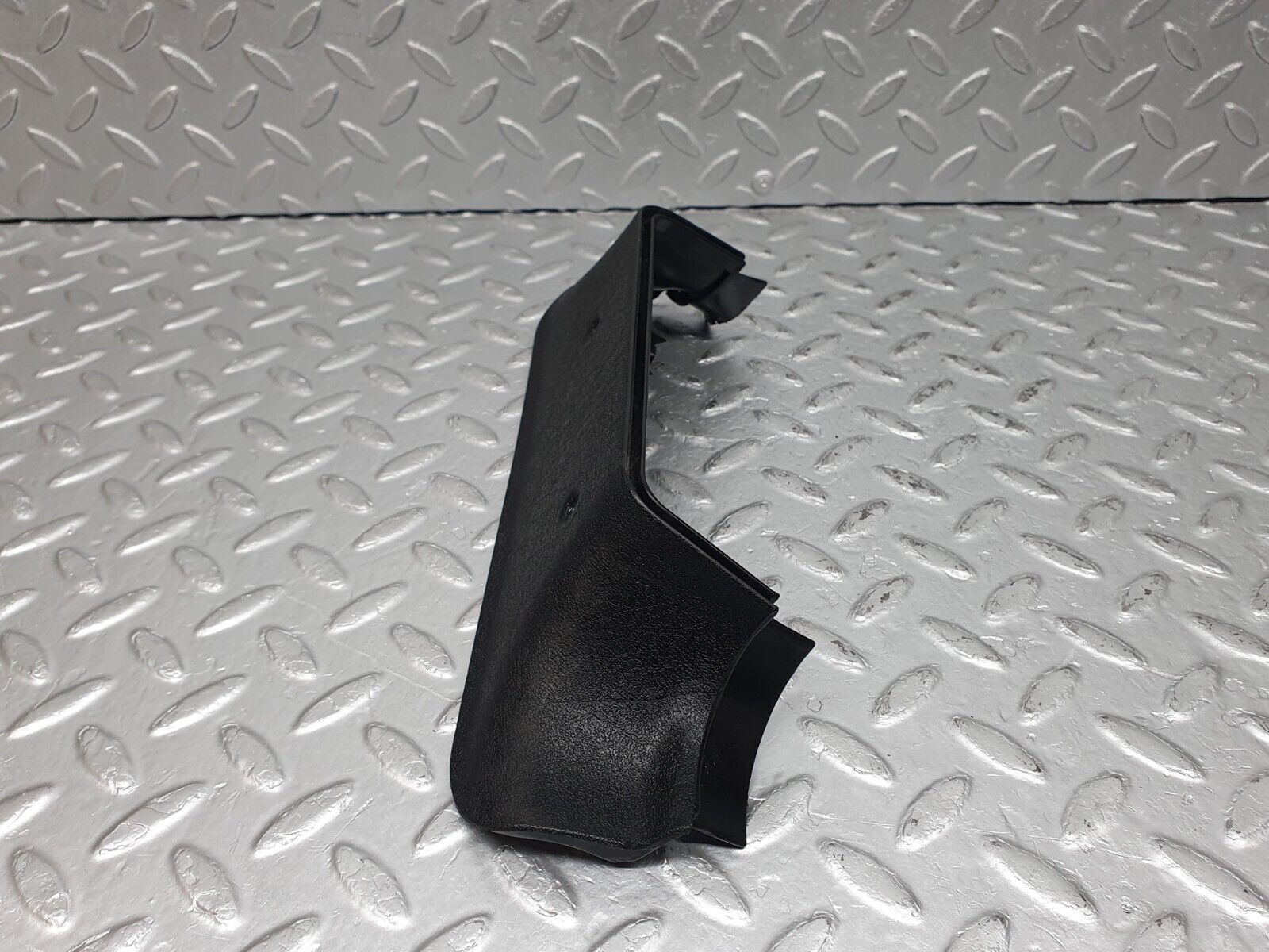 41115 Mercedes-Benz W126 300SE B Pillar Bottom Cover Right 1266920222