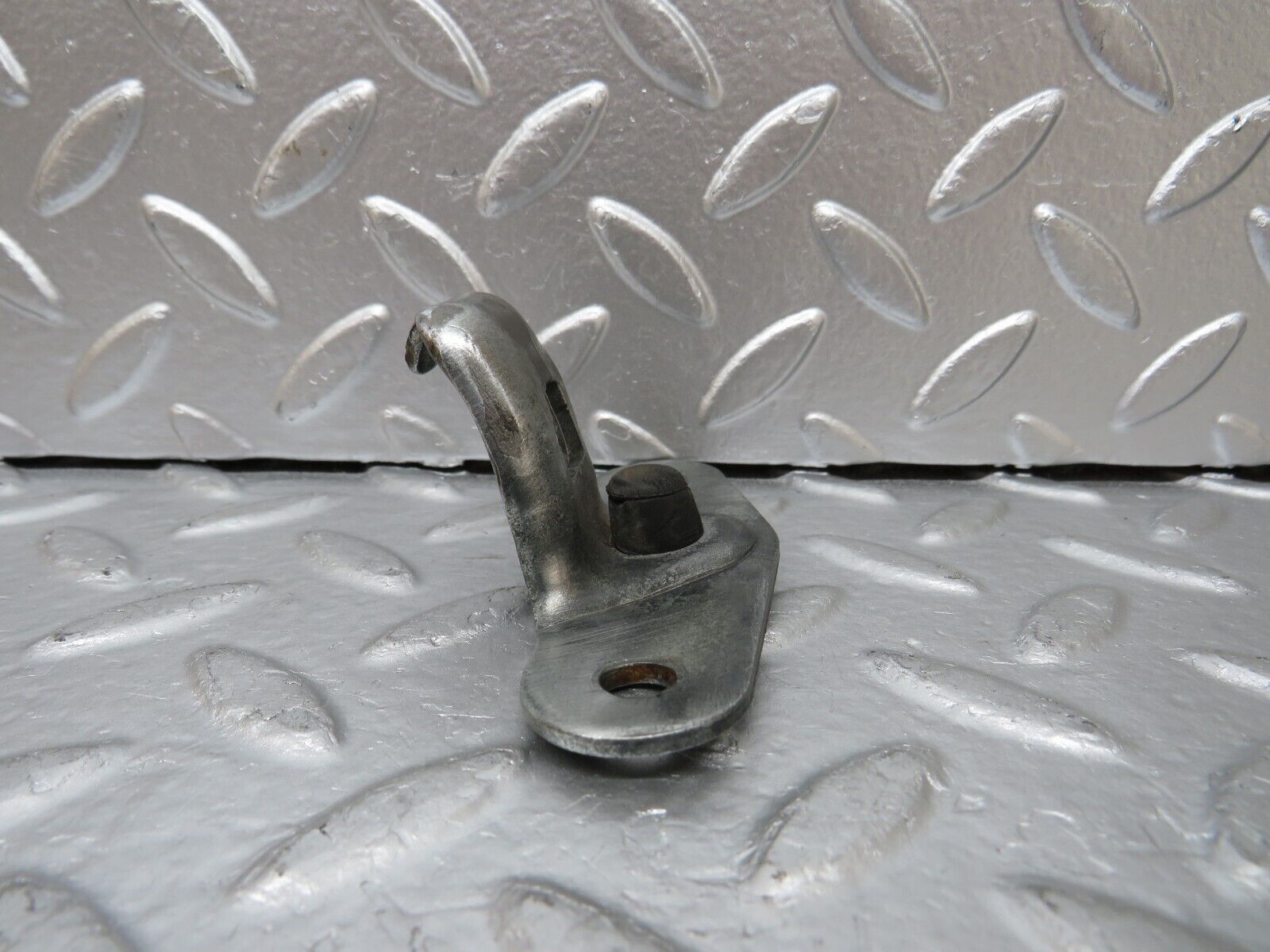 25565 Mercedes-Benz W123 200 Trunk Lock Latch 1237580150