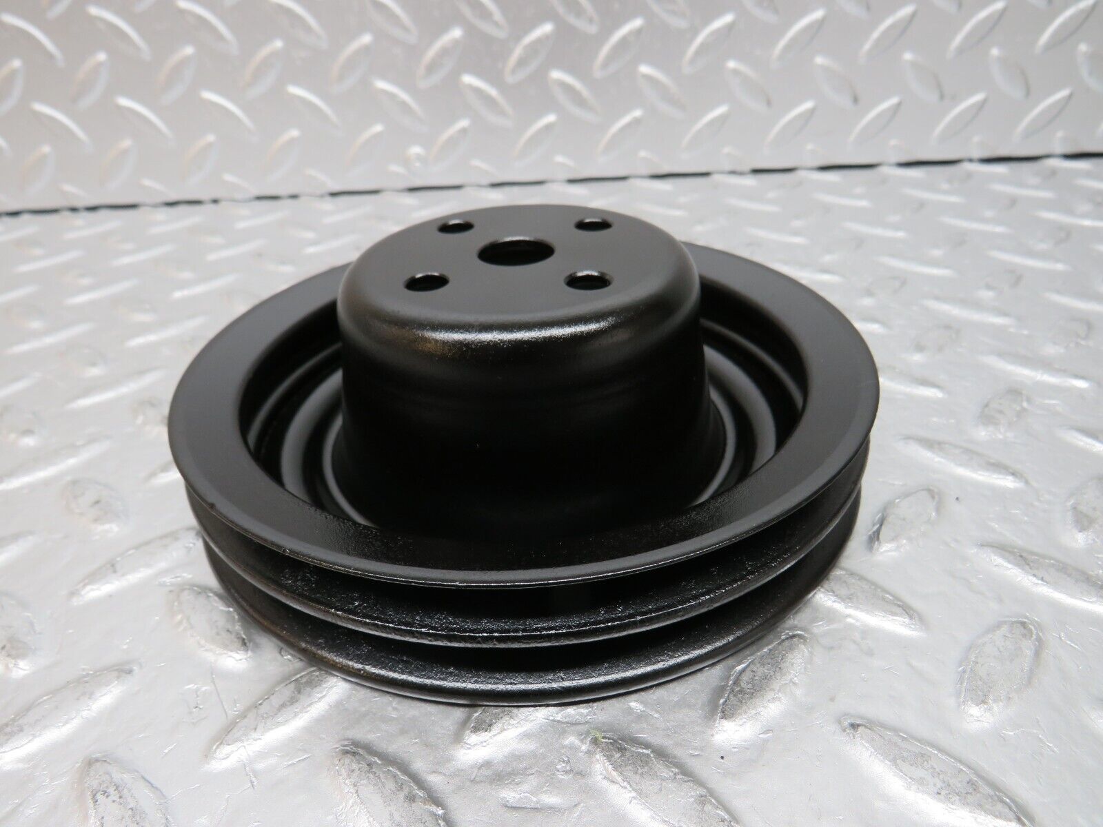 0062 Mercedes-Benz W116 350SE Water Pump Pulley