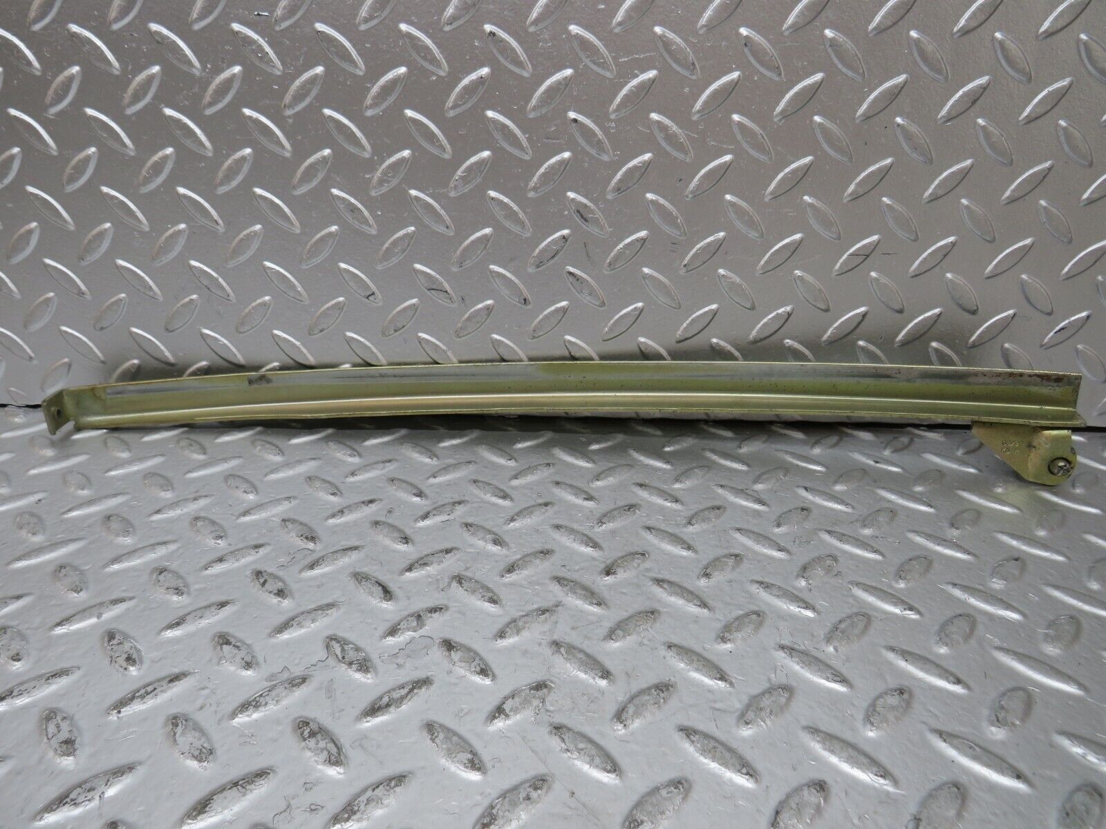 26465 Mercedes-Benz C124 220CE Coupe Rear Right Window Channel