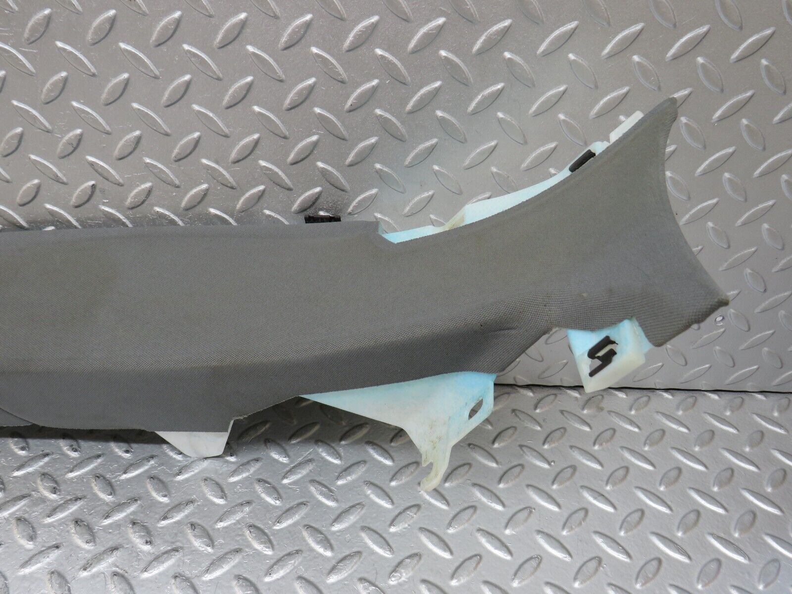 35122 Mercedes-Benz W221 C Pillar Cover Grey Left Side 2216900725