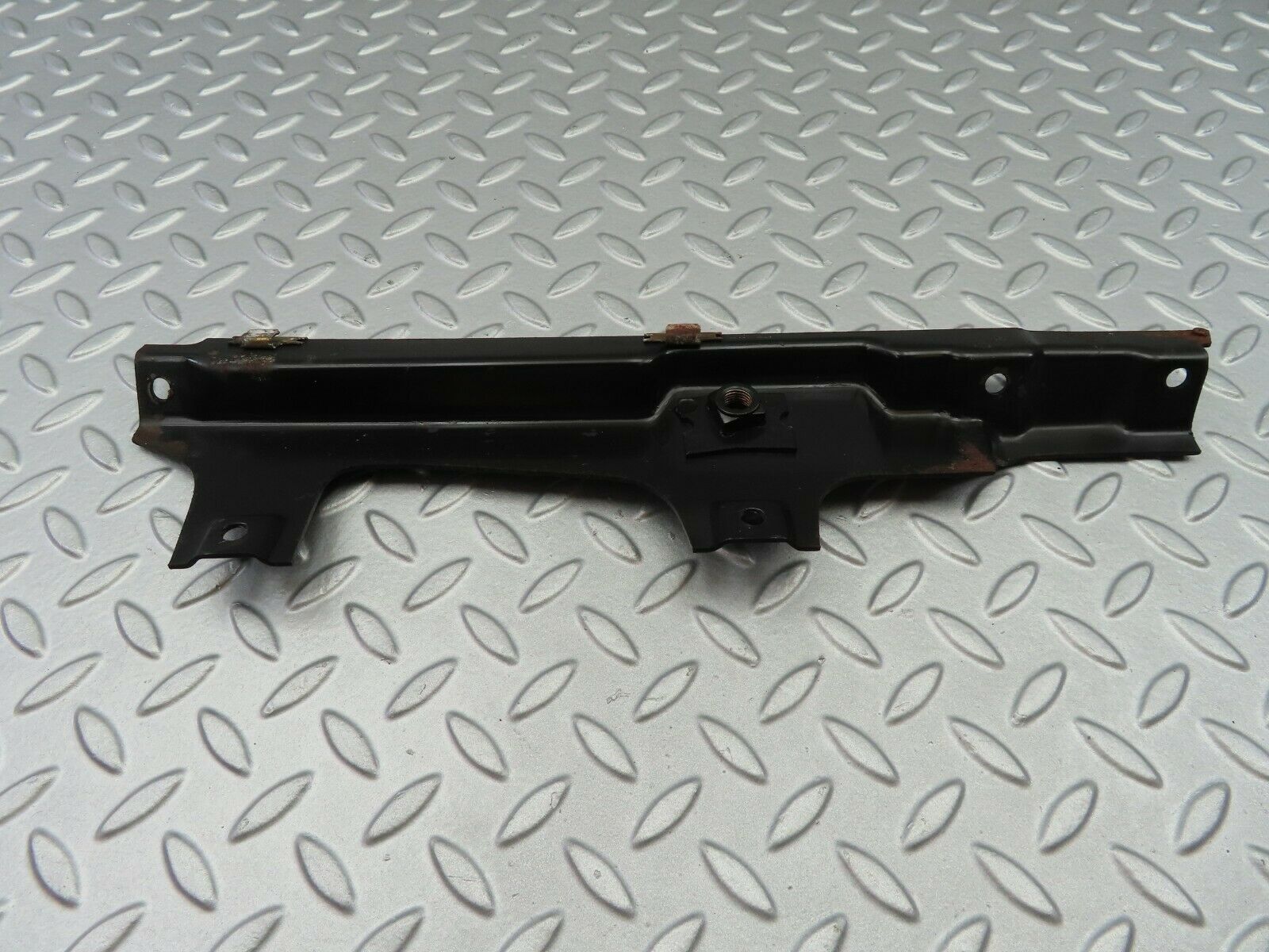 6889 Mercedes-Benz C107 350SLC Coupe Rear Right Inner Window Seal Holder Bracket