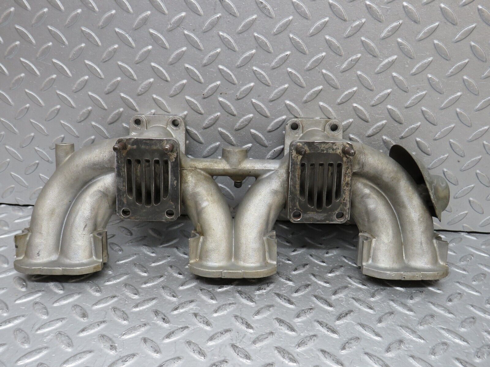 37708 Mercedes-Benz W108 280S Air Intake Manifold 1141410001