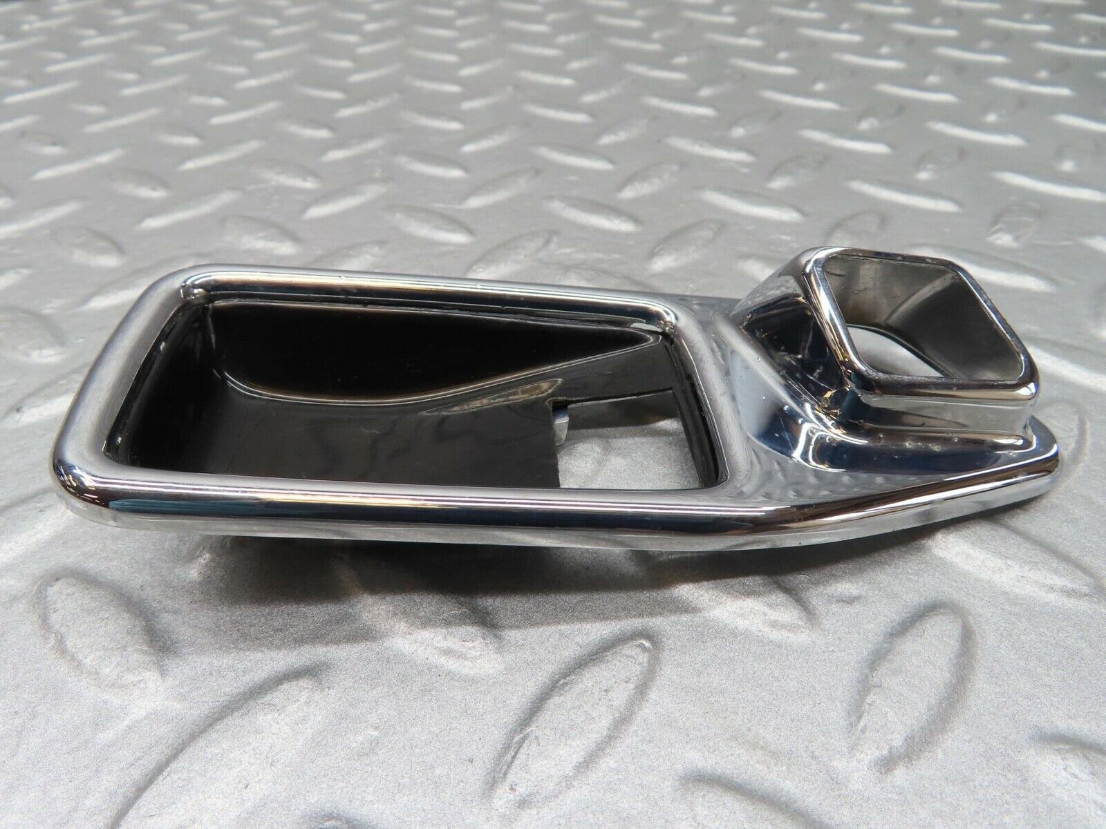 16058 Mercedes-Benz W123 280E Chrome Frame For Door Opener Right 1167660211