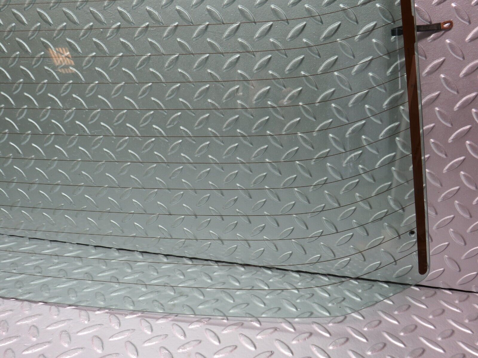 31746 Mercedes-Benz W201 190LE 1.8L Rear Heated Windscreen Glass