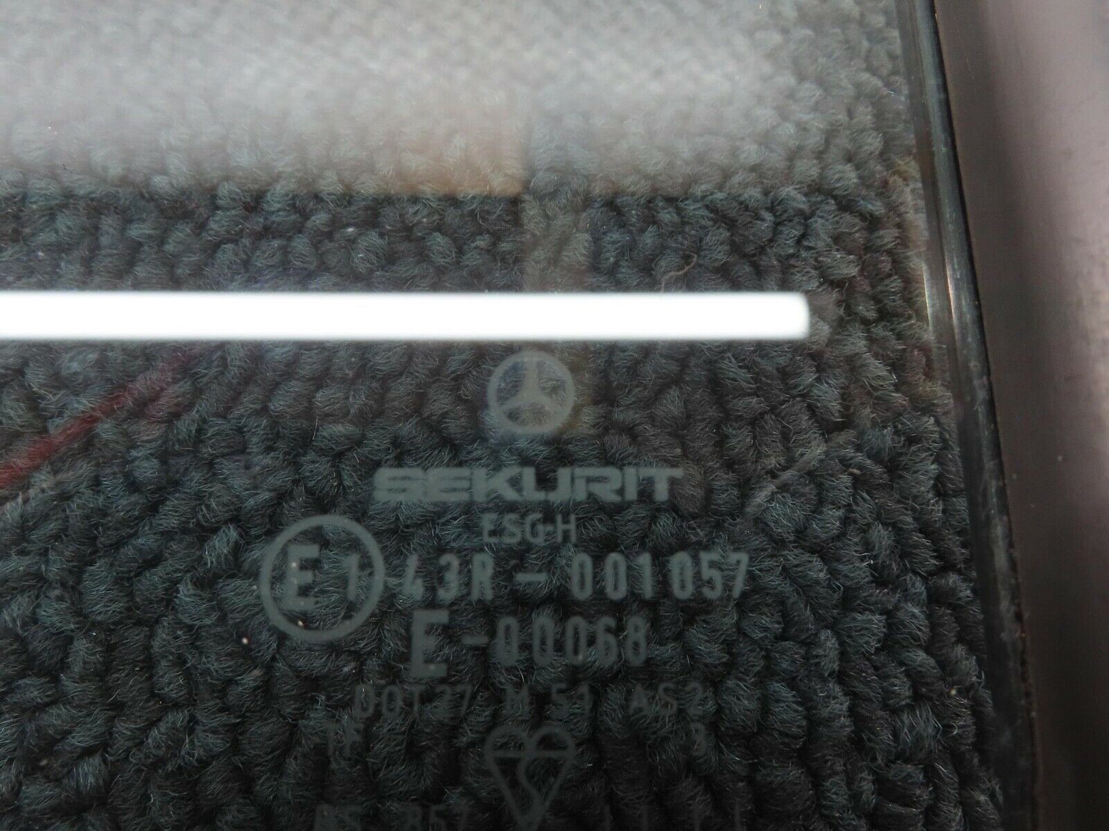 13543 Mercedes-Benz W123 200 Rear Right Quarter Window 1237350224