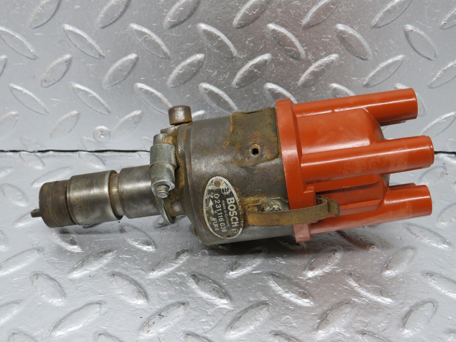 40364 Mercedes-Benz W110 230 Ignition Distributor Bosch 0231116038