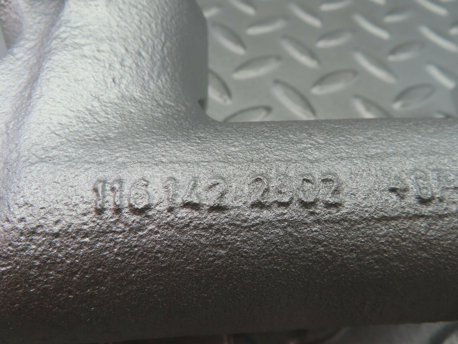 6331 Mercedes-Benz W126 380SE Exhaust Manifold Left Side 1161422902