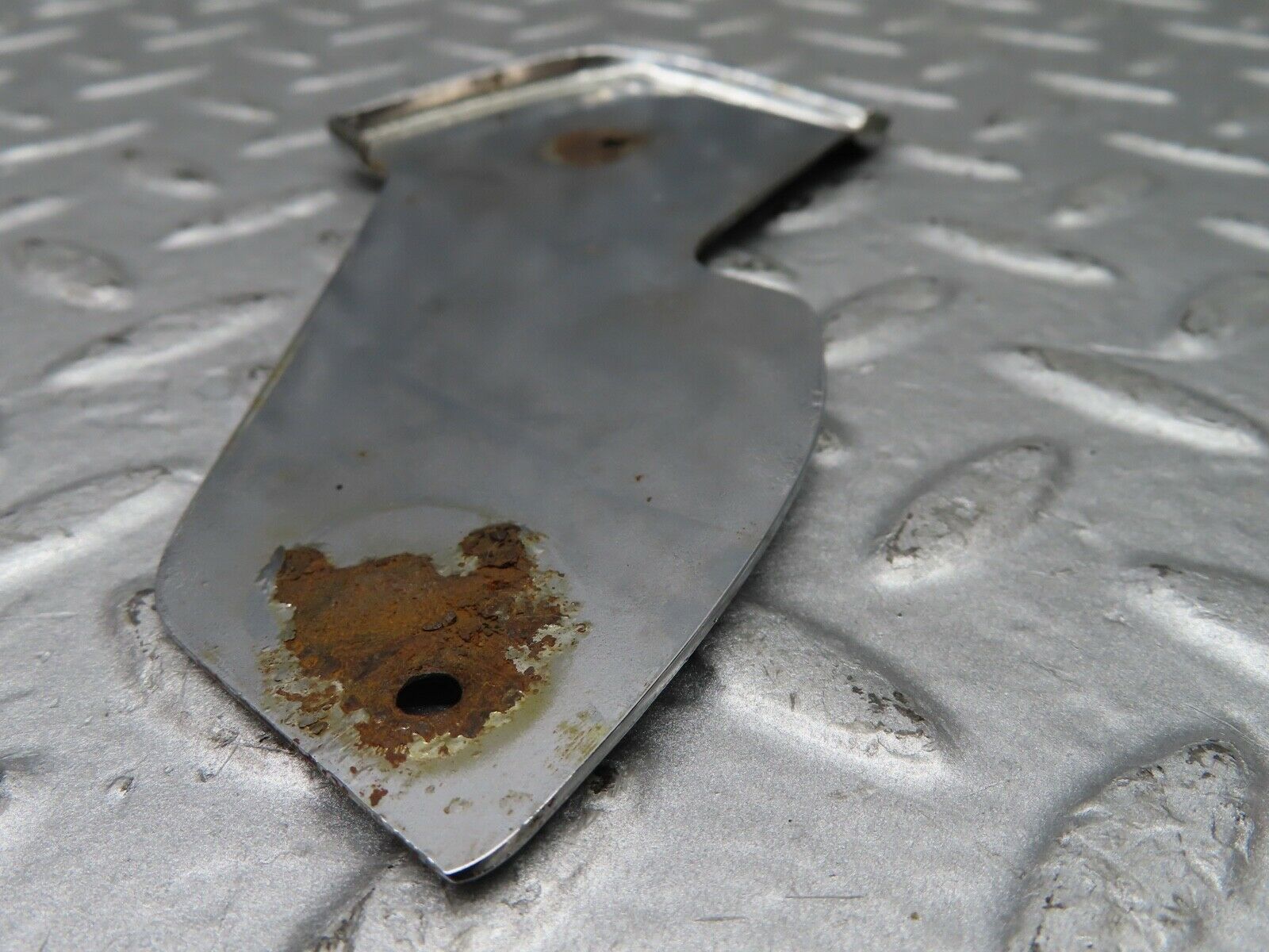 20259 Mercedes-Benz W114 280CE Coupe Left Door Chrome Cover