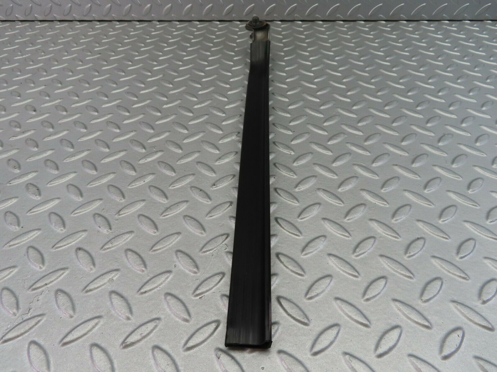 7344 Mercedes-Benz W116 450SE Seat Belt Runner Left