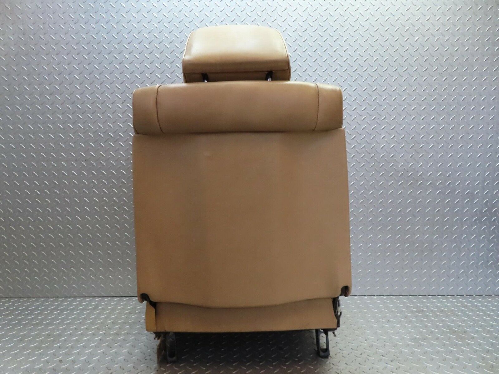 16146 Mercedes-Benz W123 280E Front Left Seat Passenger Seat