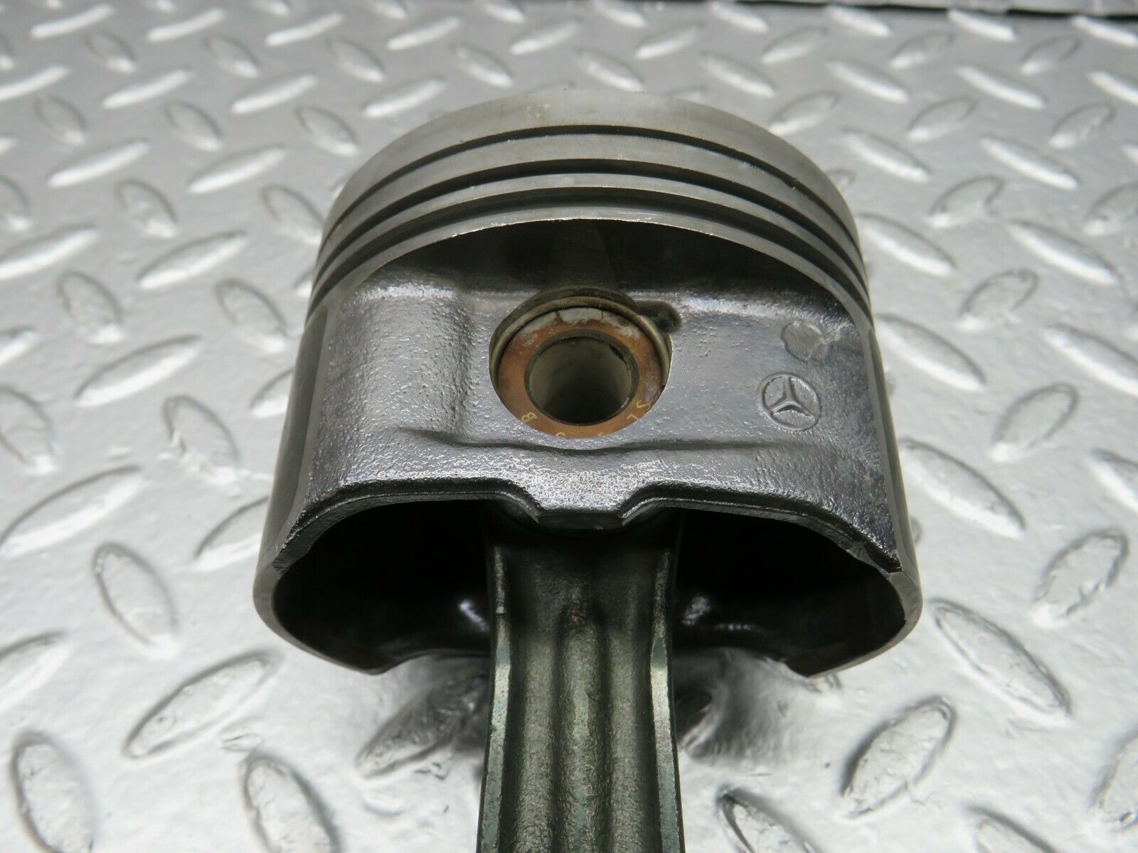 22467 Mercedes-Benz C124 E220 Coupe Piston With Connecting Rod 89.9 mm