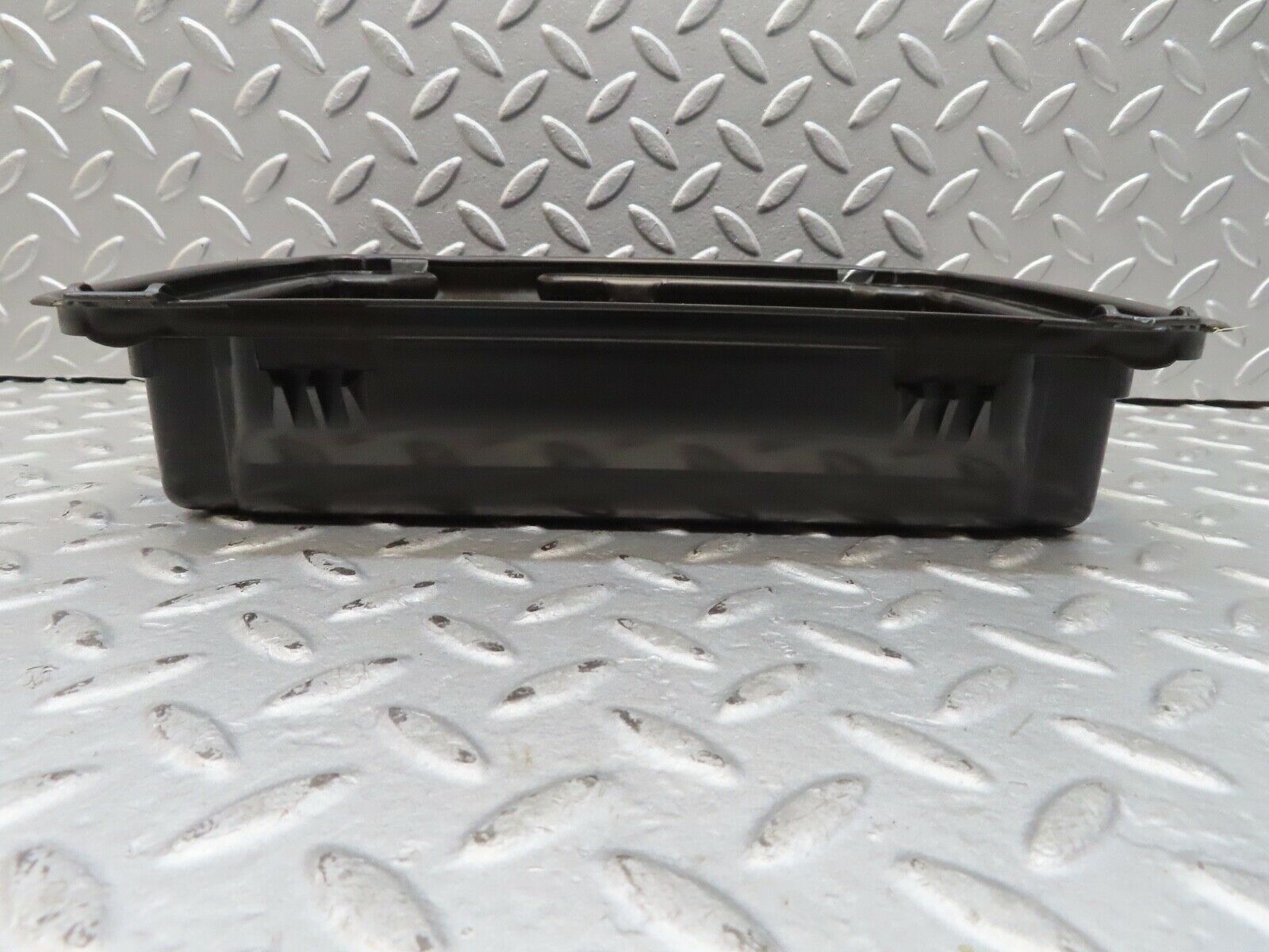 16868 Mercedes-Benz C123 280CE Coupe First Aid Box