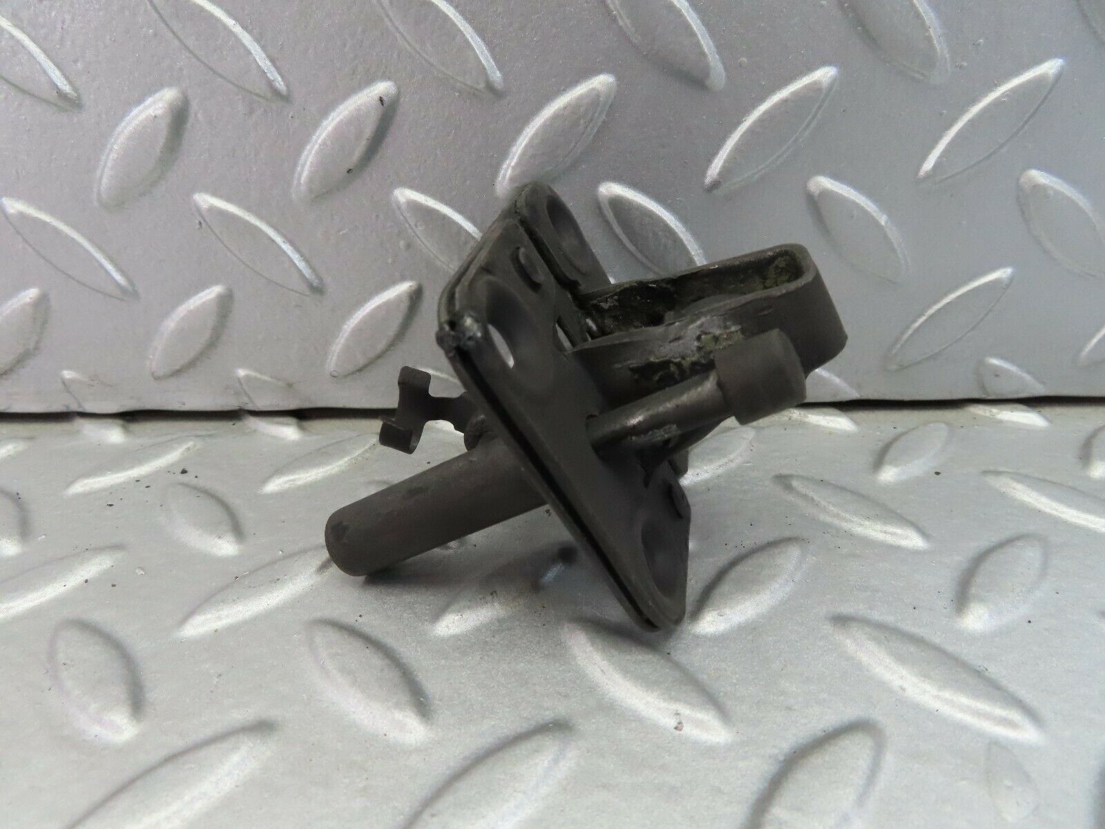 7366 Mercedes-Benz W116 450SE Bonnet Lock