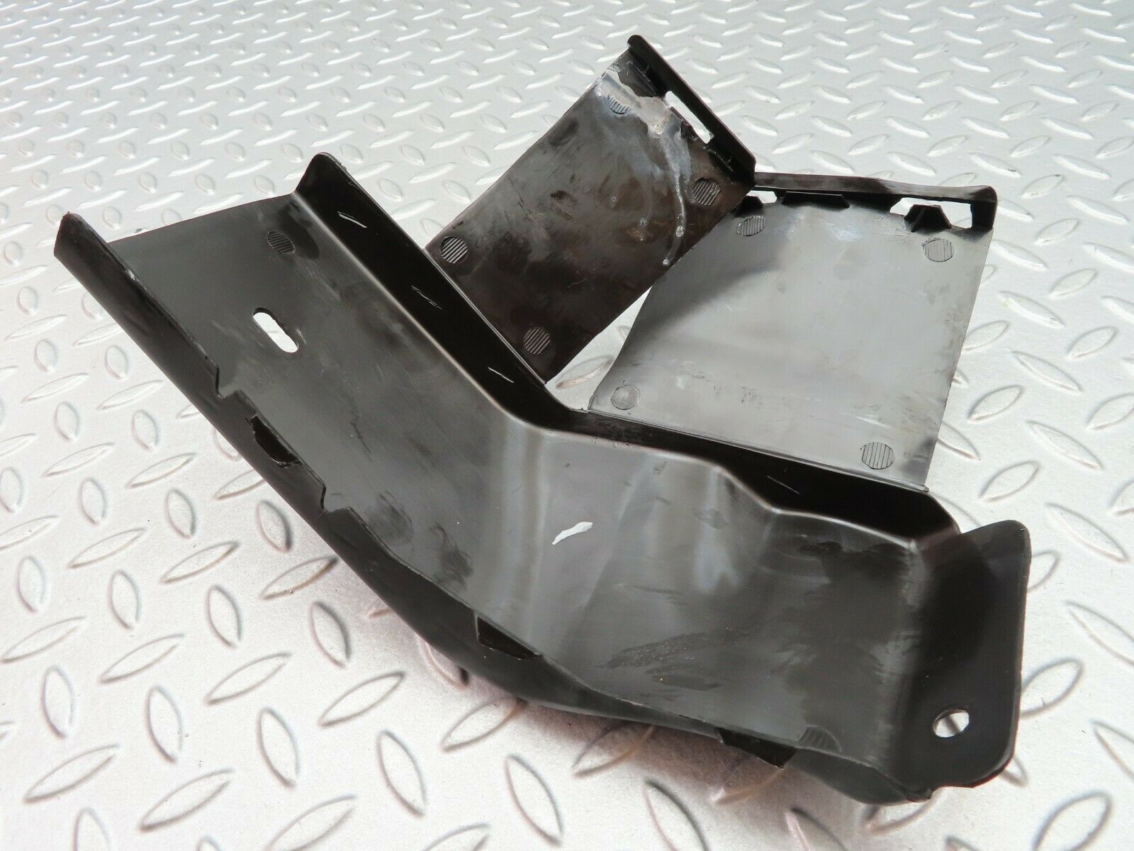 5527 Mercedes-Benz W124 230E Front Right Wiring Cover 1248211736