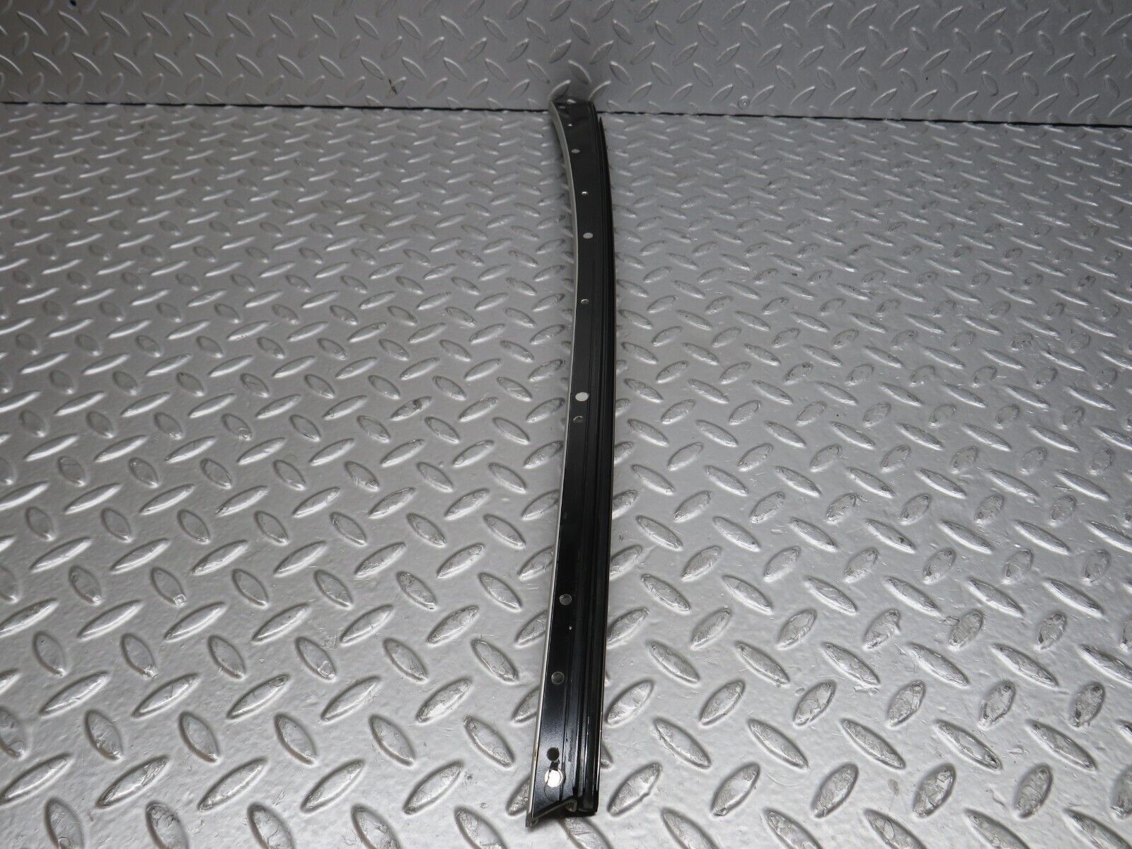 39656 Mercedes-Benz R129 320SL Coupe A Pillar Chrome Trim Cover Right Side