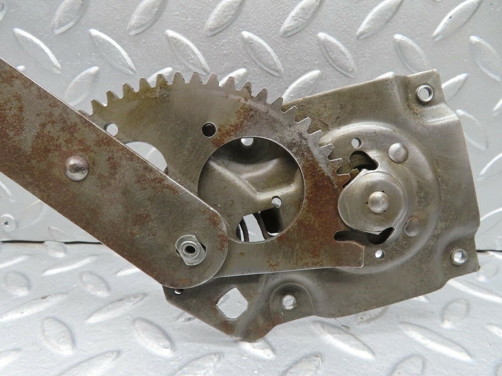 13035 Mercedes-Benz W111 220S Rear Right Manual Window Regulator