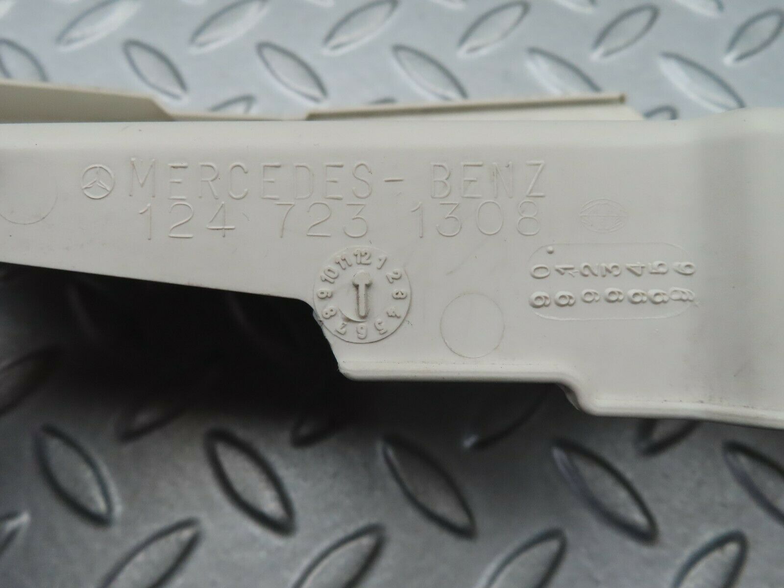 5288 Mercedes-Benz W124 230E Lock Cover Front Left 1247231308