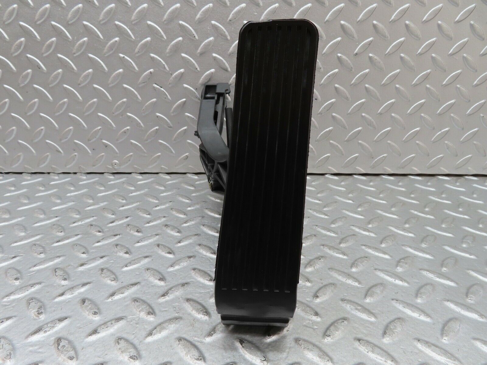 19324 Mercedes-Benz C140 CL420 Coupe Accelerator Pedal 1403011420