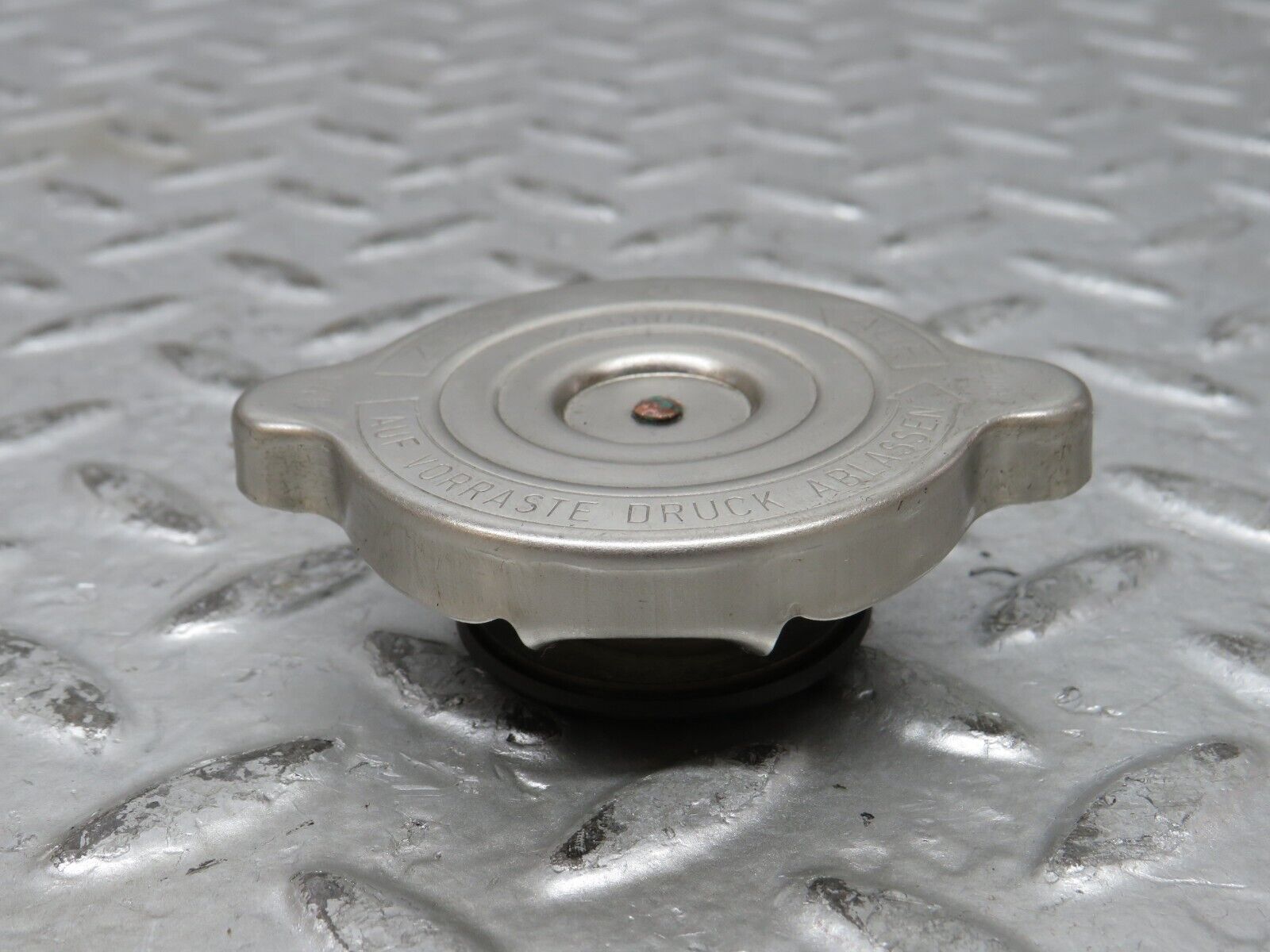 27799 Mercedes-Benz S124 300TE Wagon Coolant Fluid Reservoir Cap 1245000406