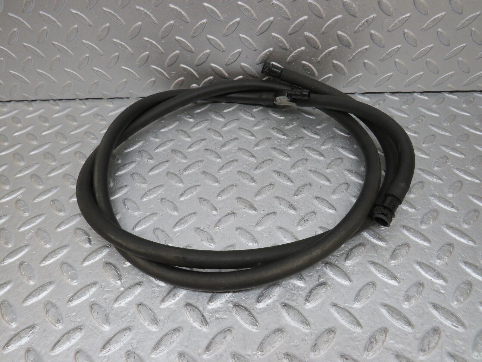 35250 Mercedes-Benz W221 Headlight Washer Hose Pipe