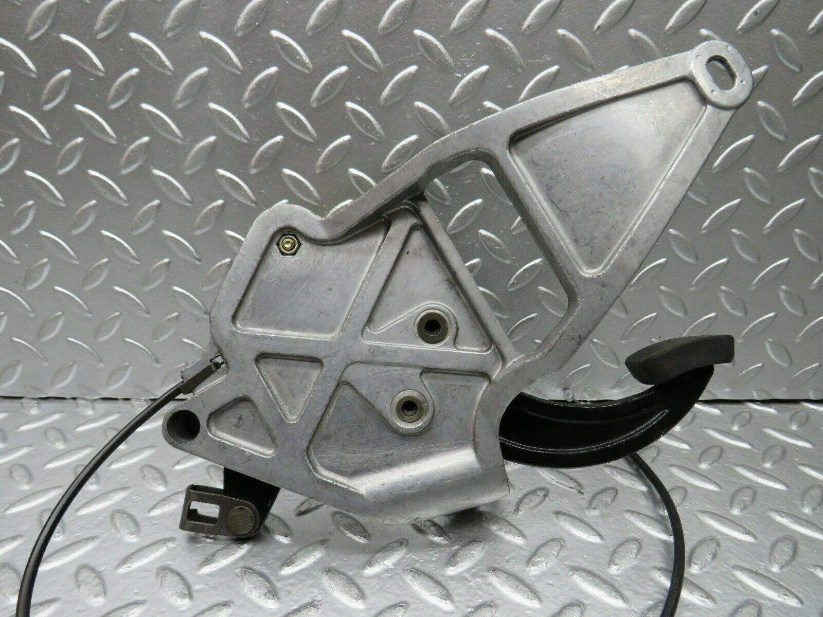 22527 Mercedes-Benz C124 E220 Coupe Parking Brake Pedal 1244270736 1244270801