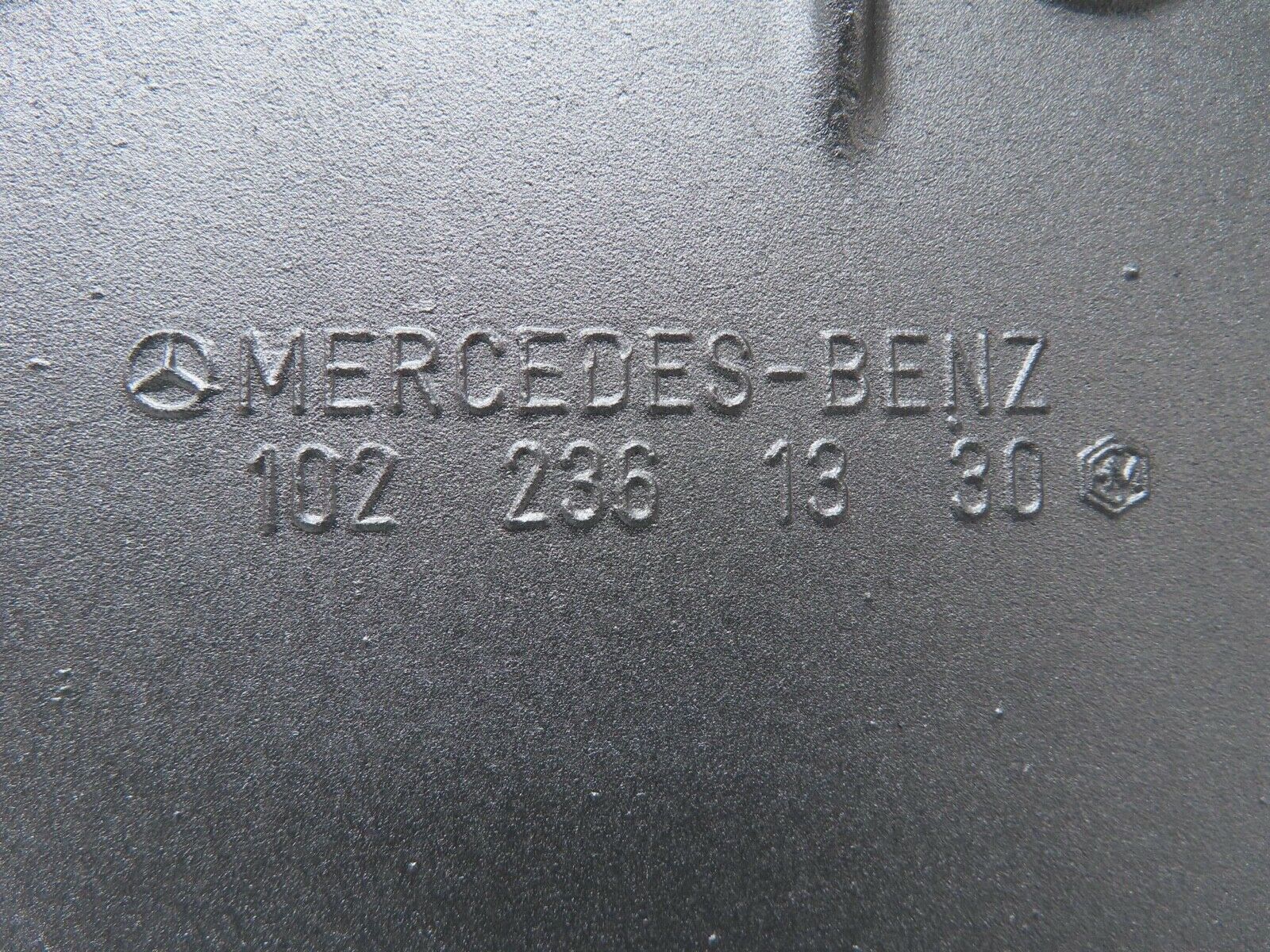 14658 Mercedes-Benz W201 190E Power Steering Pump Bracket 1022361330