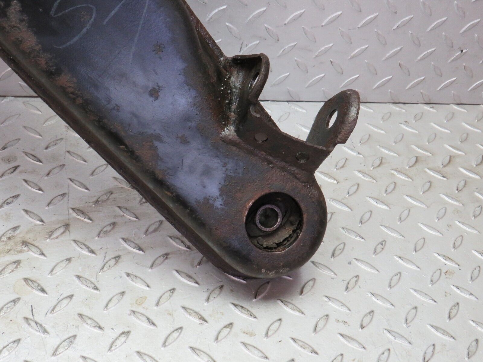 5524 Mercedes-Benz W114 280CE Coupe Rear Subframe Axle Carrier