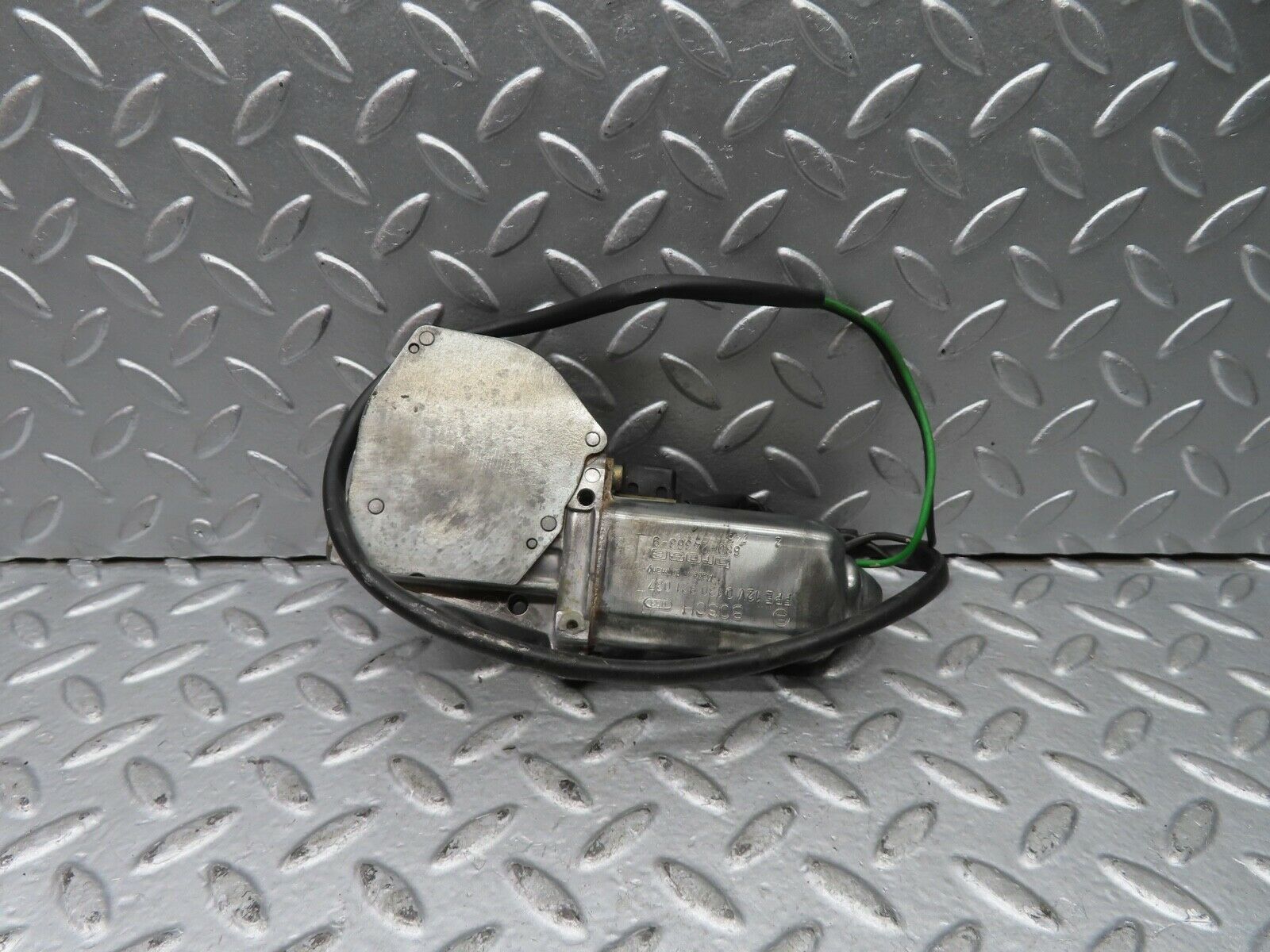 21441 Mercedes-Benz W126 300SE Rear Left Window Regulator Motor 0130821037