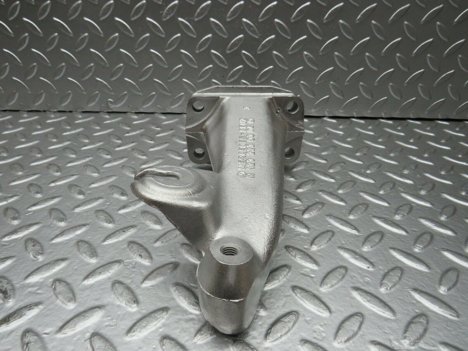 24110 Mercedes-Benz W123 280E Engine Mount Bracket 1232230304