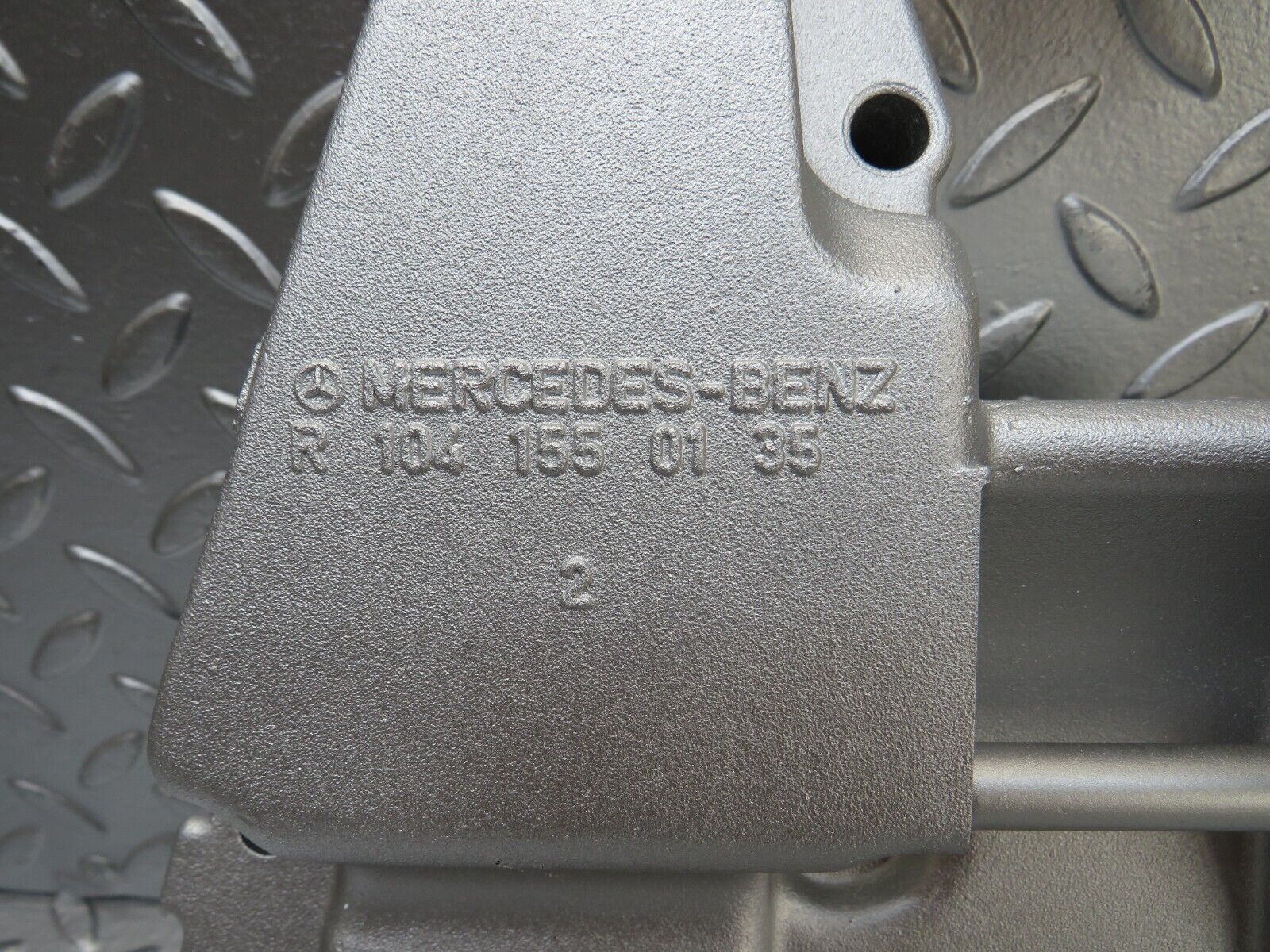 25956 Mercedes-Benz W124 280E Alternator Generator Bracket 1041550135