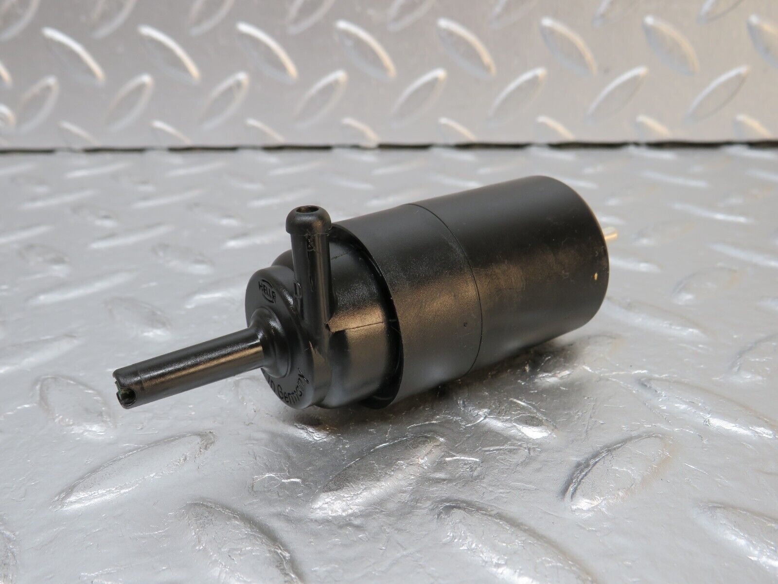 32418 Mercedes-Benz S124 300TE Wagon Windscreen Washer Pump Hella 1248690221