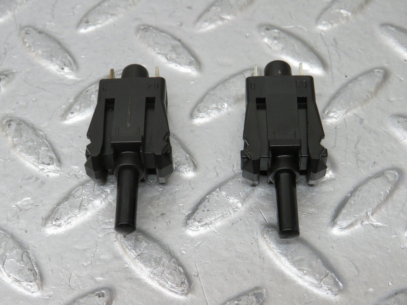 34905 Mercedes-Benz W210 320E Door Contact Switch 2x 0015458714