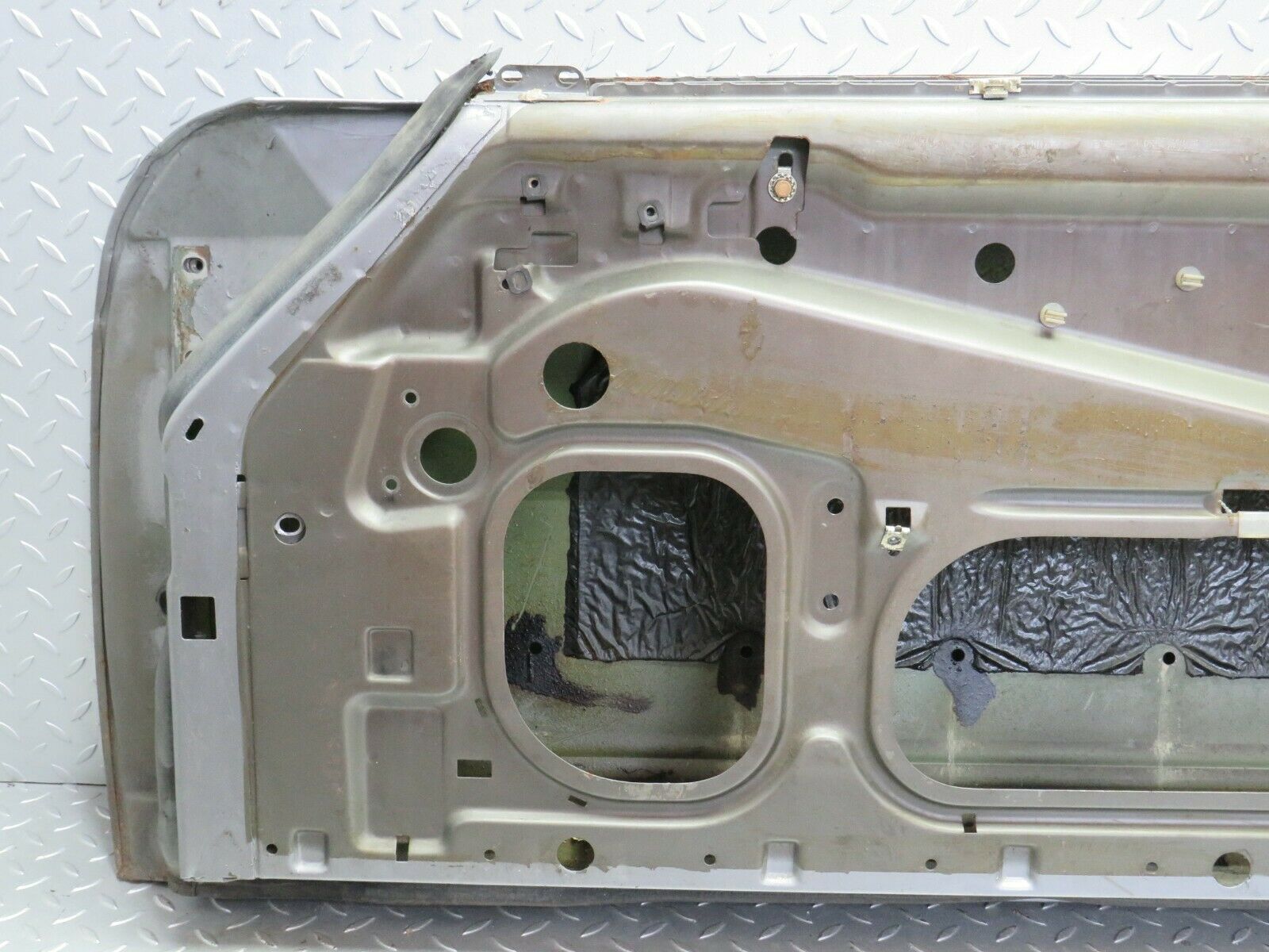 22669 Mercedes-Benz C107 450SLC Coupe Front Right Door