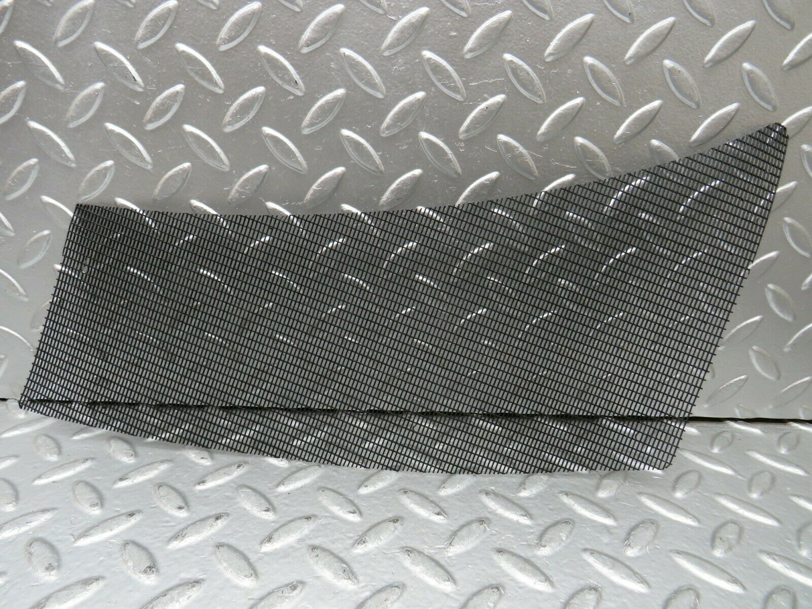 22994 Mercedes-Benz C107 450SLC Coupe Air Intake Grill Left Side