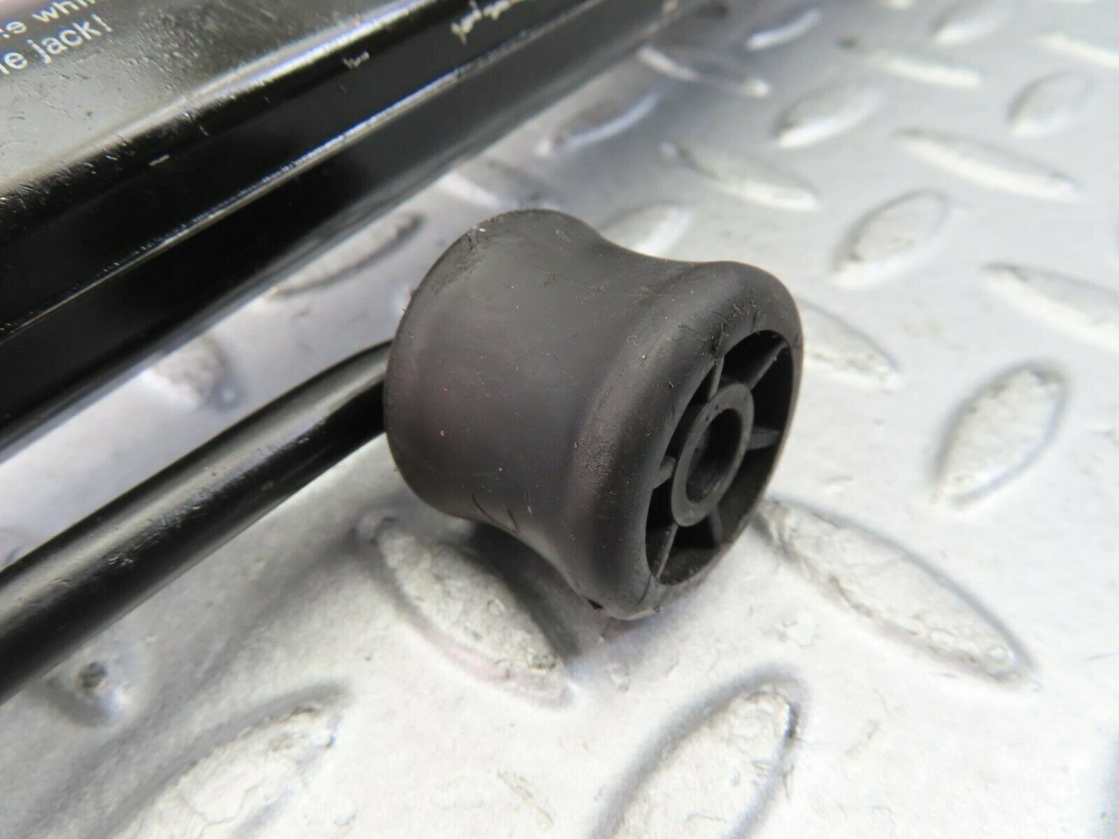 9724 Mercedes-Benz C124 300CE Coupe Car Jack 1245830315